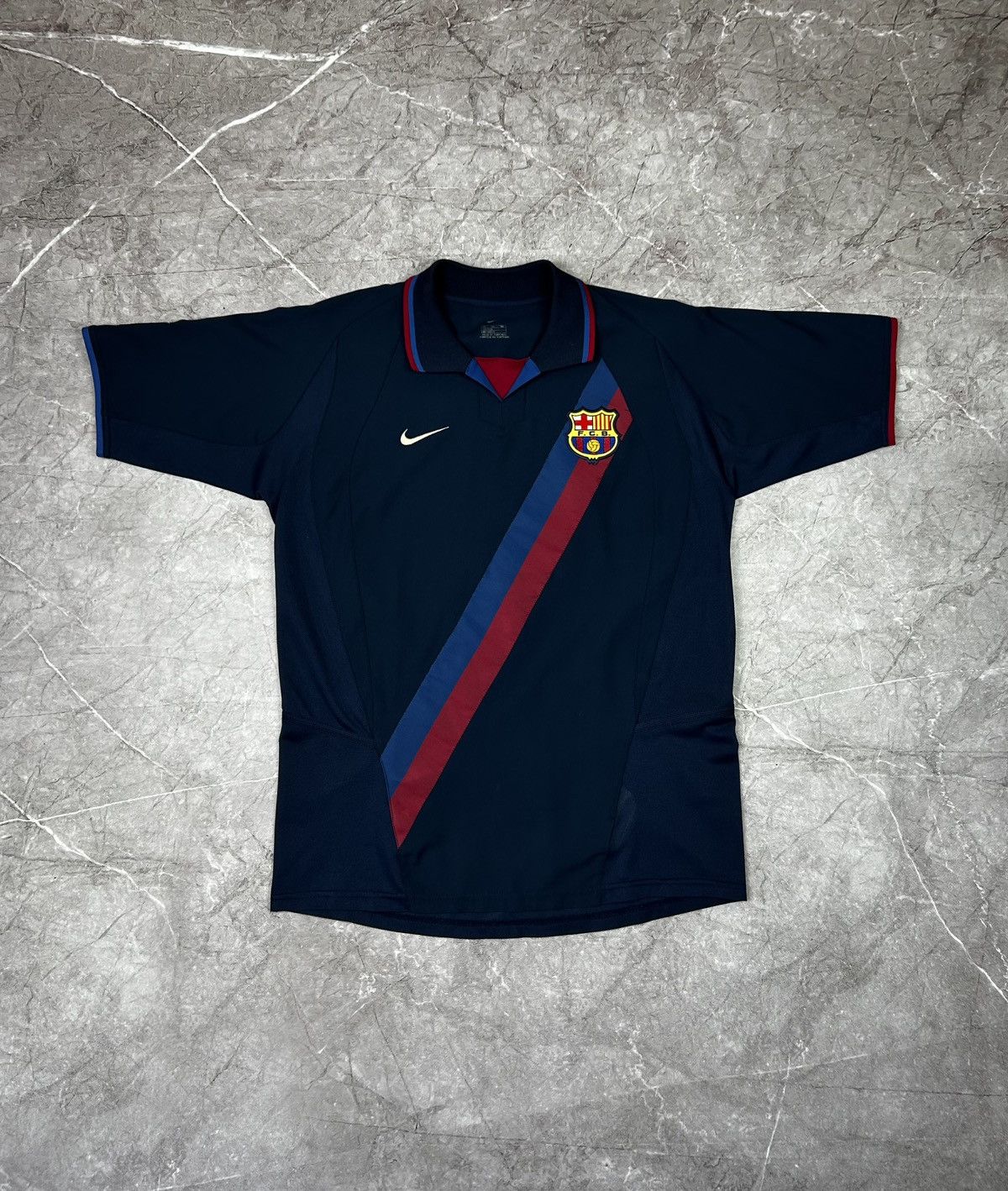 Nike FC Barcelona Nike 2002 2003 2004 Away Football Soccer Jersey Size US S / EU 44-46 / 1 - 1 Thumbnail