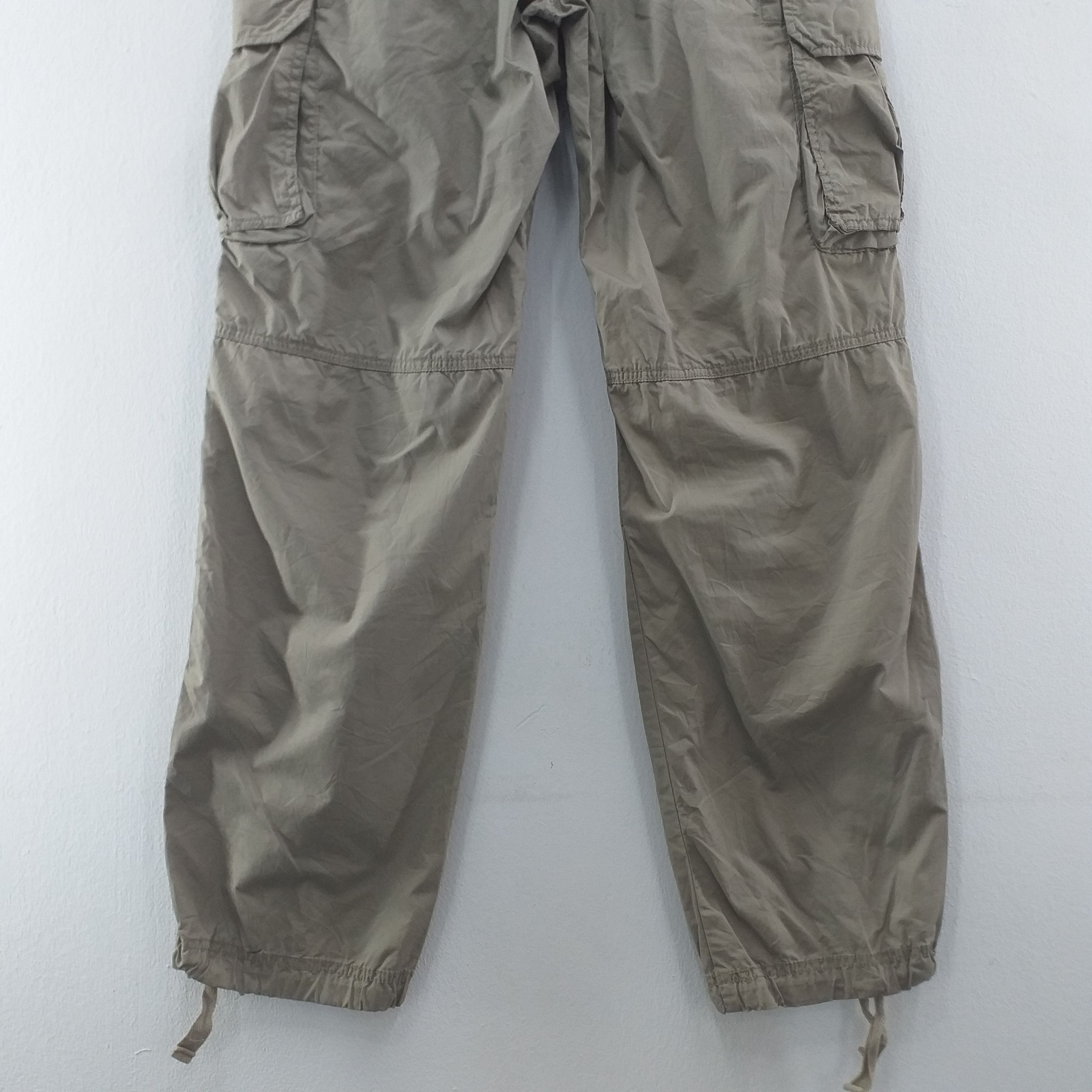 Japanese Brand Uniqlo Japanese Brand Cargo Pocket Pants 35 x 32 CP030 Size US 35 - 6 Thumbnail