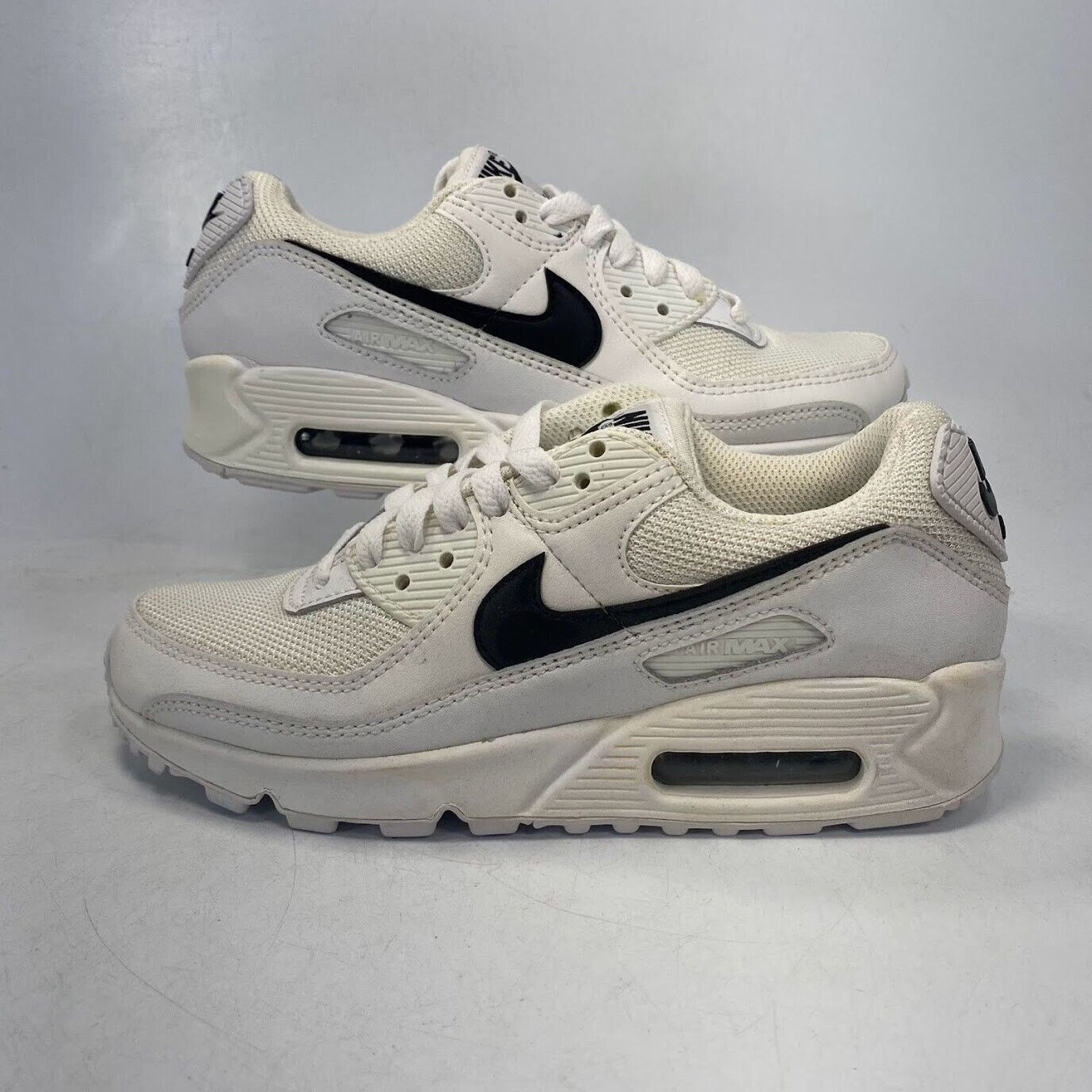 Nike NEW Nike Air Max 90 Women's White Black Sneaker CQ2560 101 Size US 5.5 / EU 38 - 2 Thumbnail