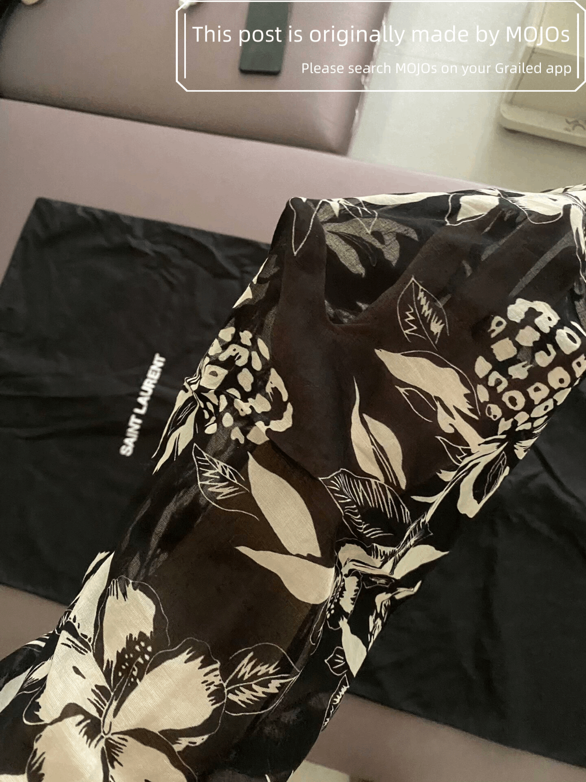 Saint Laurent Paris Saint Laurent Paris 16AW Pineapple Pattern Silk Scarf mojos Size ONE SIZE - 6 Thumbnail