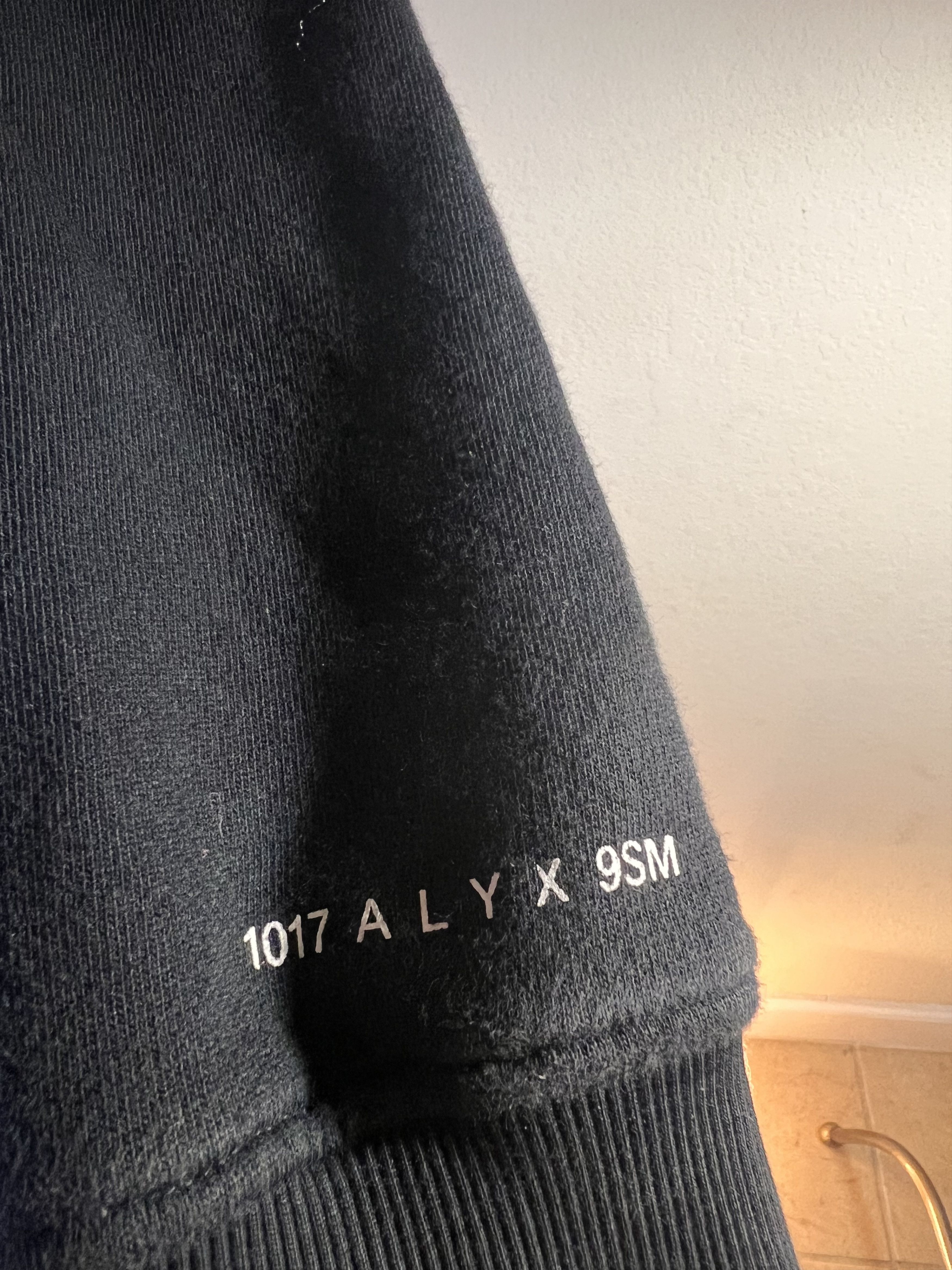 1017 ALYX 9SM 1017 ALYX 9SM × Alpha Industries Size US L / EU 52-54 / 3 - 3 Thumbnail