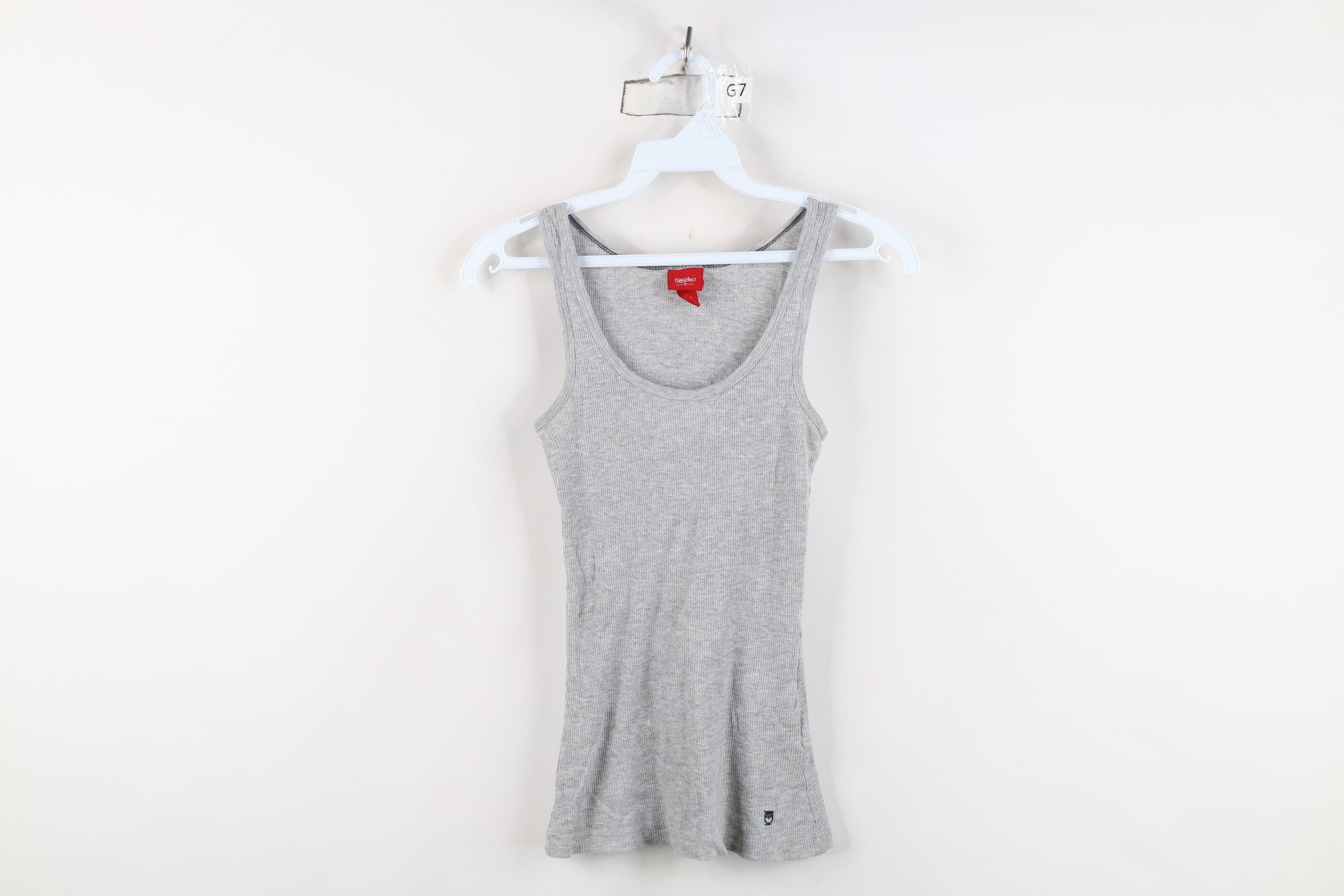Mossimo Vintage Y2K Mossimo Surfing Ribbed Knit Tank Top T-Shirt Size XS / US 0-2 / IT 36-38 - 1 Thumbnail