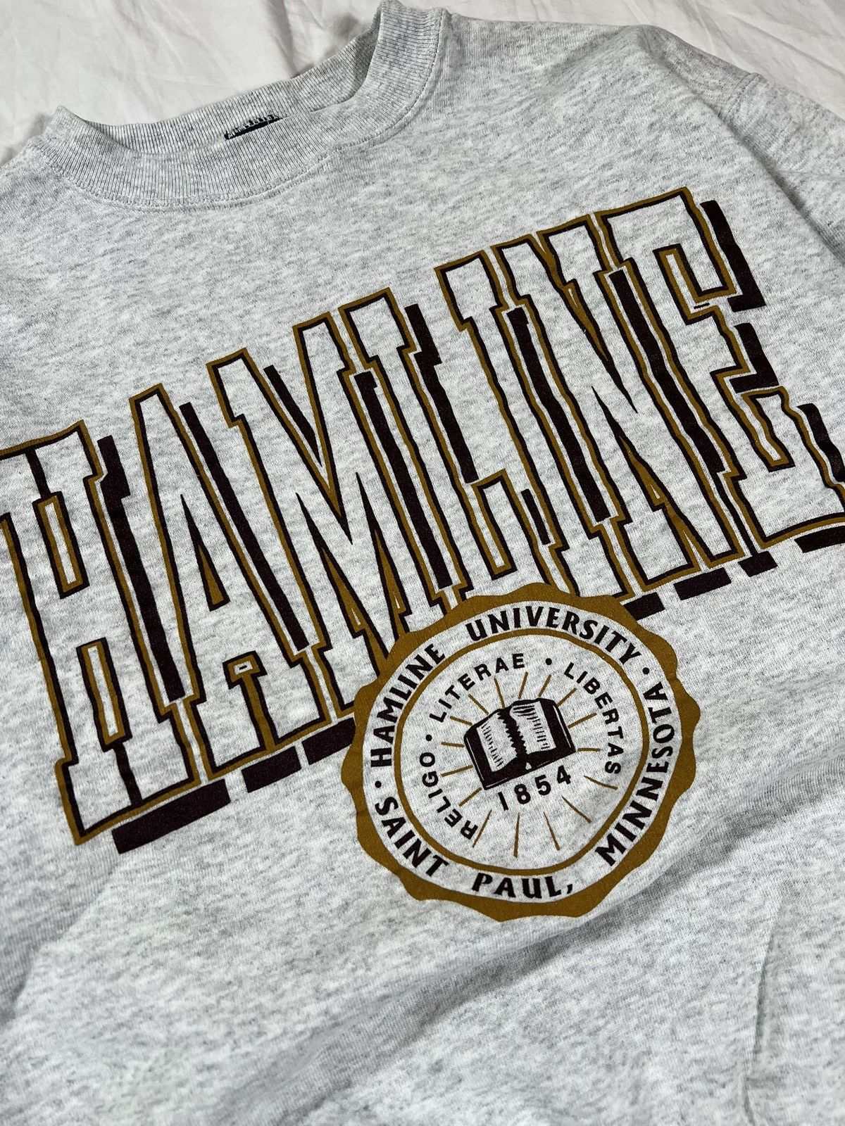Vintage Vintage 90s Hamline University Boxy Cropped Crewneck Sweater Size US M / EU 48-50 / 2 - 3 Thumbnail