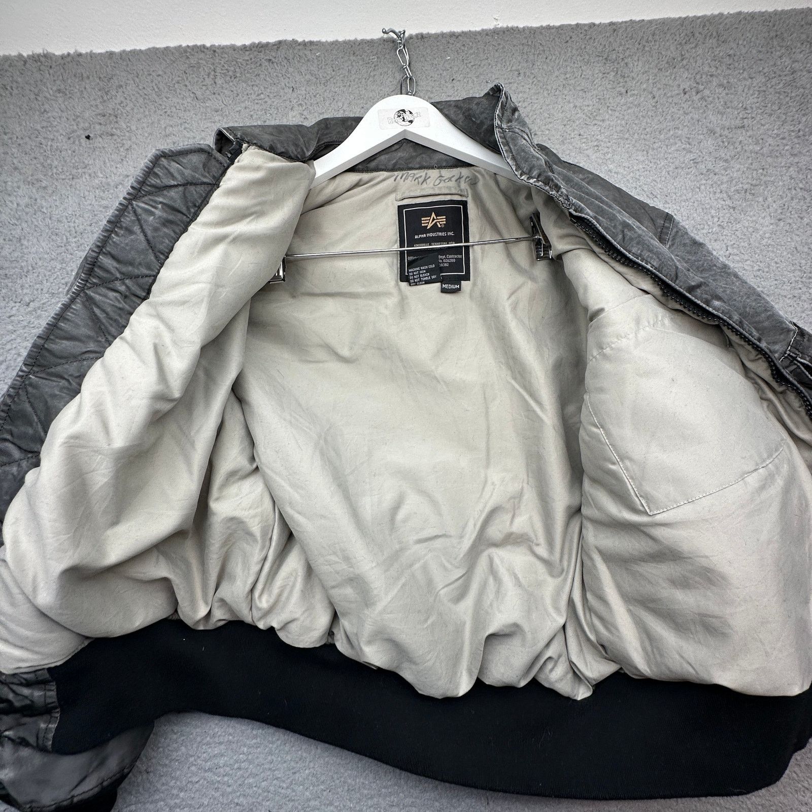 Alpha Industries Alpha Industries CWU 45/P Flight Bomber Jacket Medium MA-1 Size US M / EU 48-50 / 2 - 12 Thumbnail