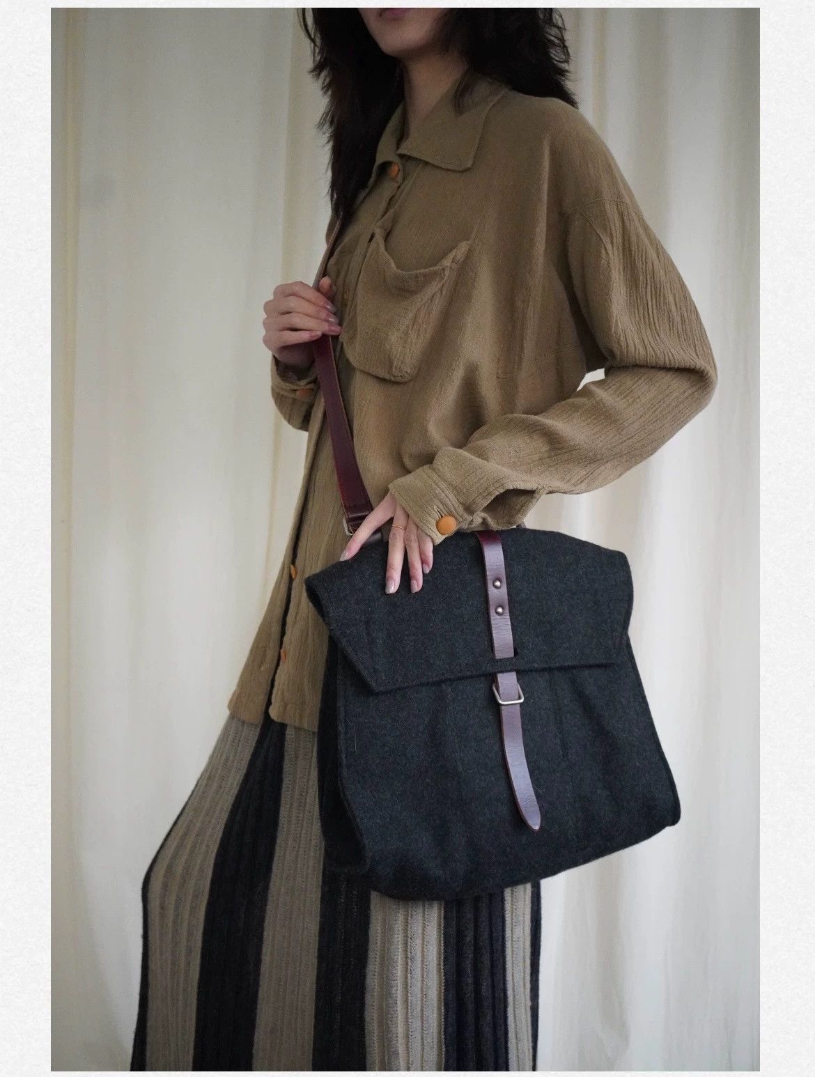 Yohji Yamamoto Yohji Yamamoto 1990s Wool Crossbody Red-Brown Leather Size ONE SIZE - 1 Thumbnail