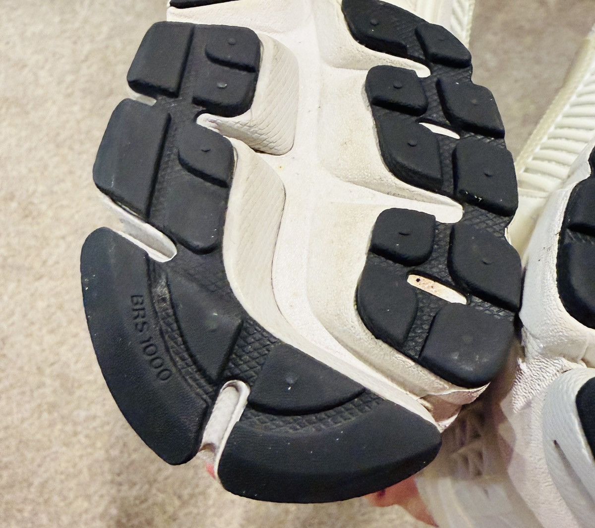 A-COLD-WALL* × Nike Nike A Cold Wall Vomero 5 Sail Size US 8 / EU 41 - 14 Thumbnail