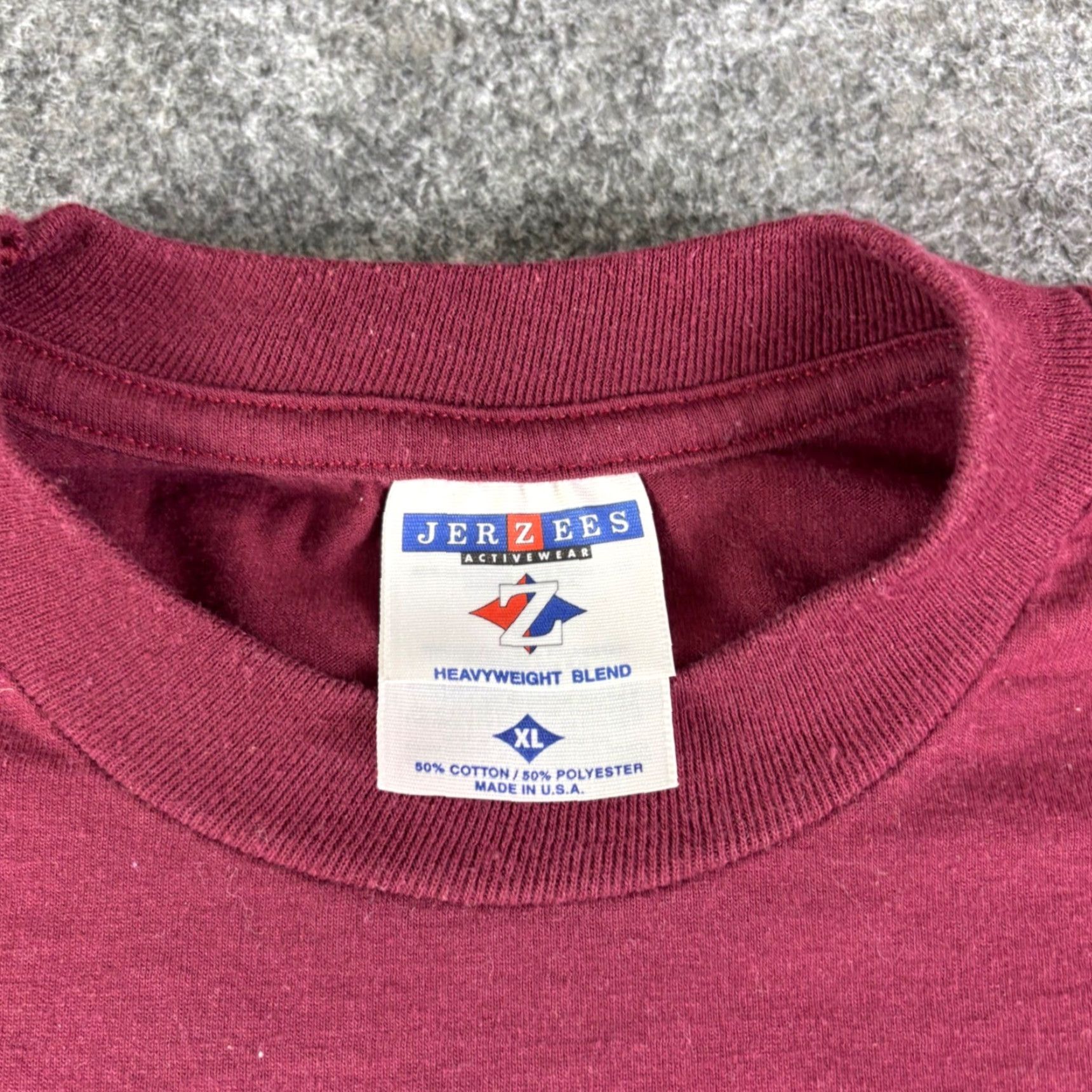 Jerzees JERZEES T Shirt Mens XL Heavyweight Burgundy Rose Graphic Print Crew Neck Size US XL / EU 56 / 4 - 3 Thumbnail