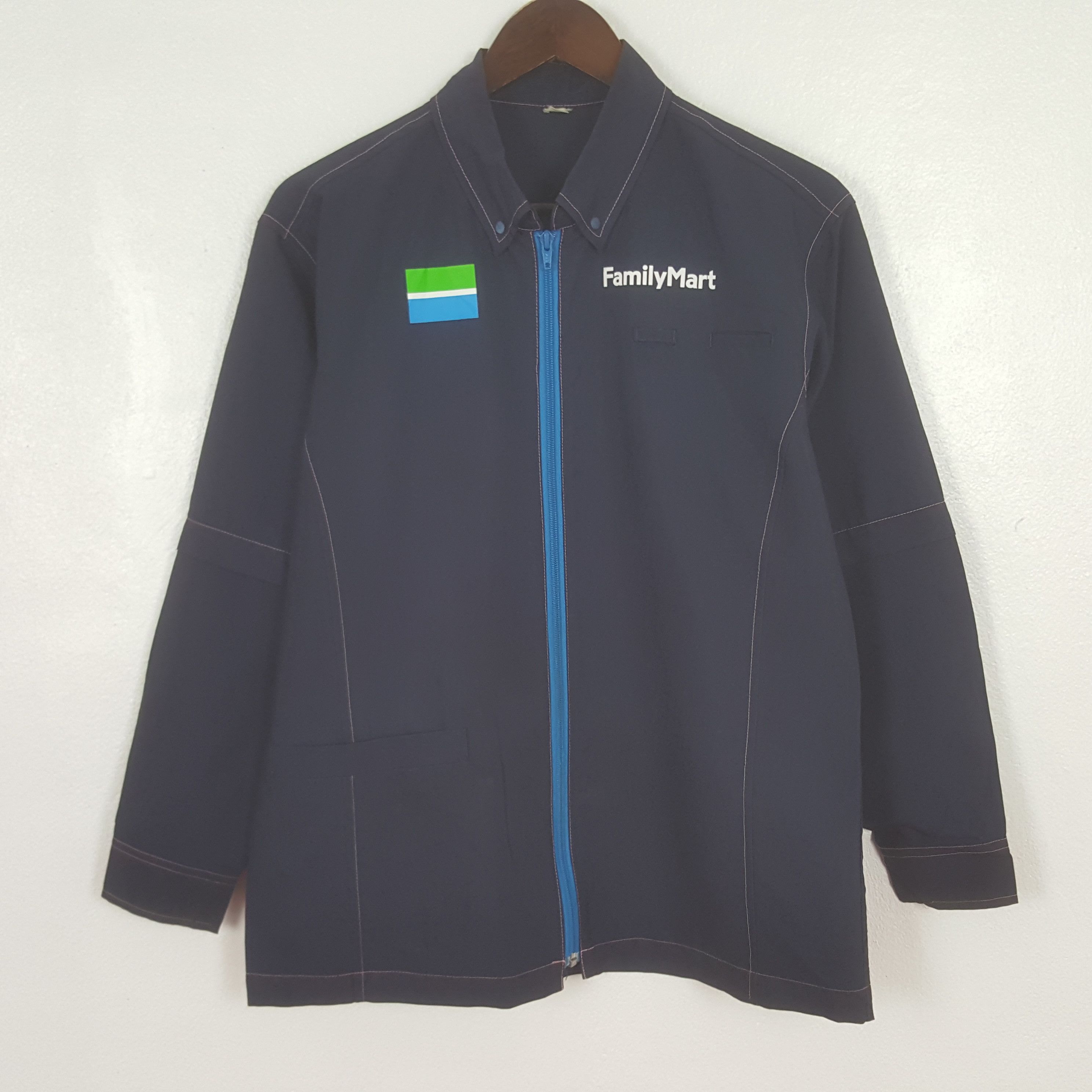 Japanese Brand Vintage Family Mart Worker Japan Jacket Size US S / EU 44-46 / 1 - 1 Thumbnail