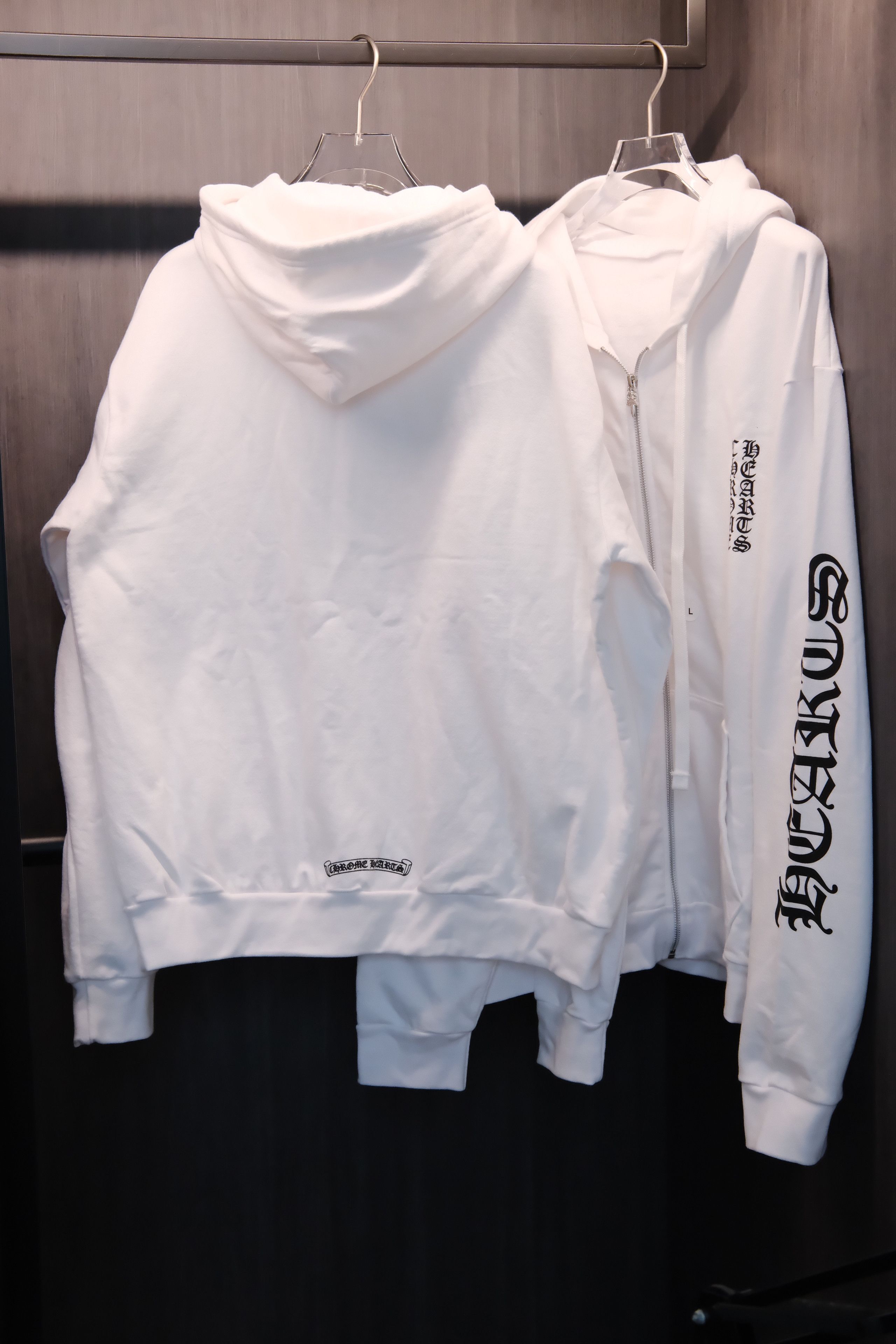Chrome Hearts Vertical Logo Thermal Zip Up Hooded Size US L / EU 52-54 / 3 - 2 Thumbnail