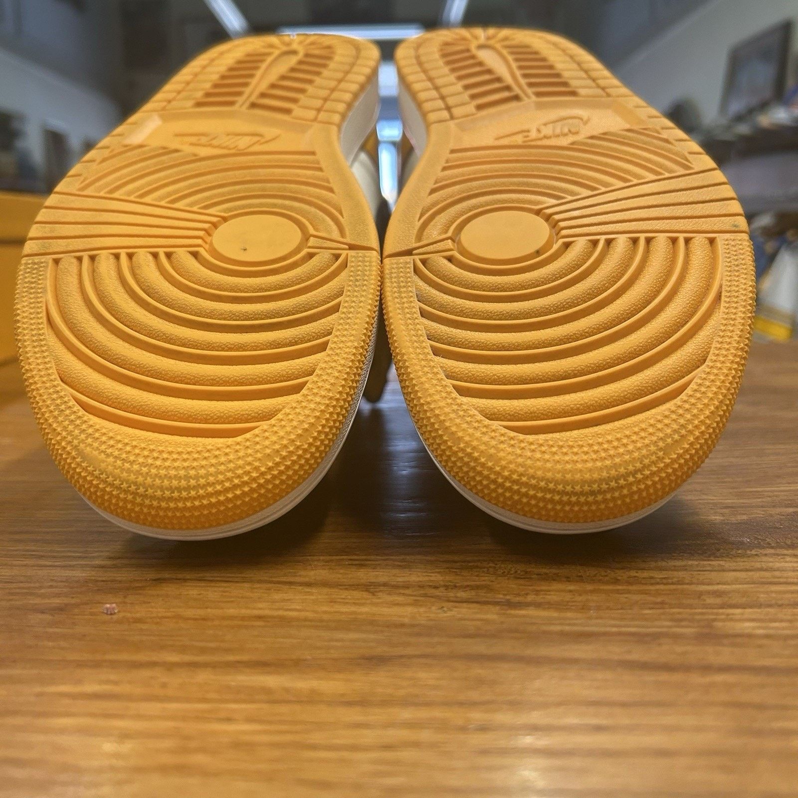 Jordan Brand Size 11.5 - Jordan 1 Retro OG High Yellow Toe Lightly Worn Size US 11.5 / EU 44-45 - 8 Thumbnail