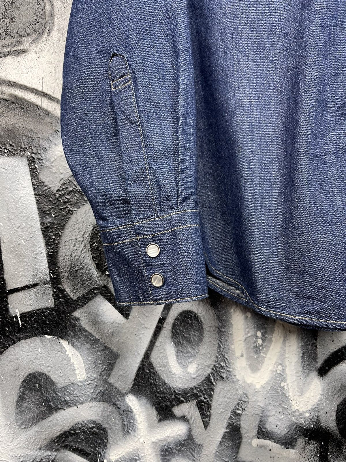 Levi's Vintage Clothing Levi’s Barstow Western Standard Denim Shirt Men’s Size M Size US M / EU 48-50 / 2 - 9 Thumbnail
