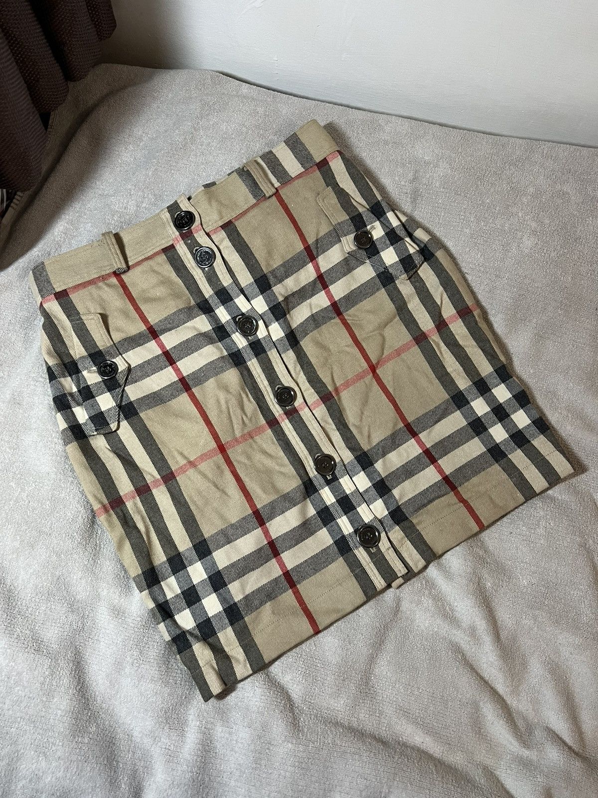 Burberry Burberry plaid button skirt vintage old money rare 90s Size M / US 6-8 / IT 42-44 - 1 Thumbnail