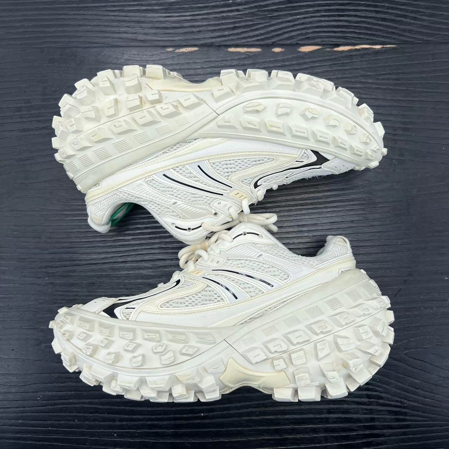 Balenciaga Balenciaga Triple S Women's White Black 38 Size US 8 / IT 38 - 4 Thumbnail