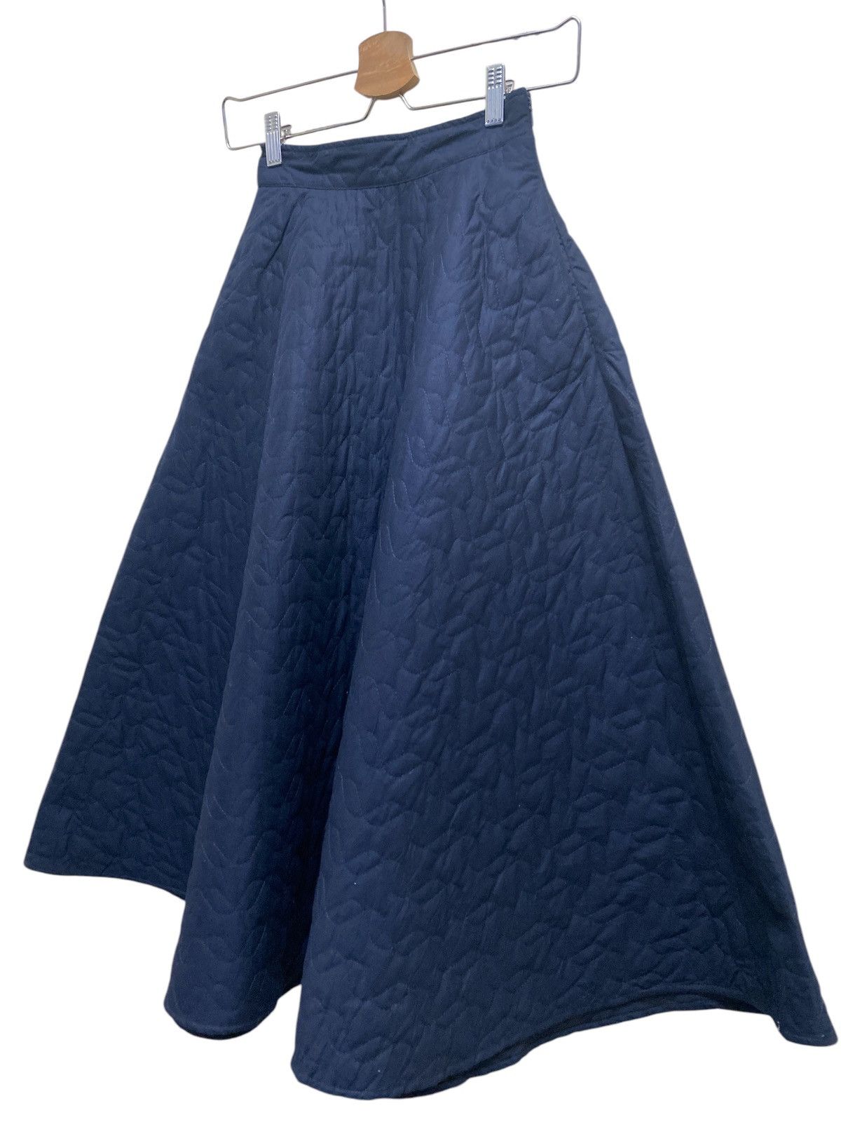 JW Anderson × Uniqlo J.W Anderson x Uniqlo Quilted Skirt Navy Blue Size 23" - 3 Thumbnail