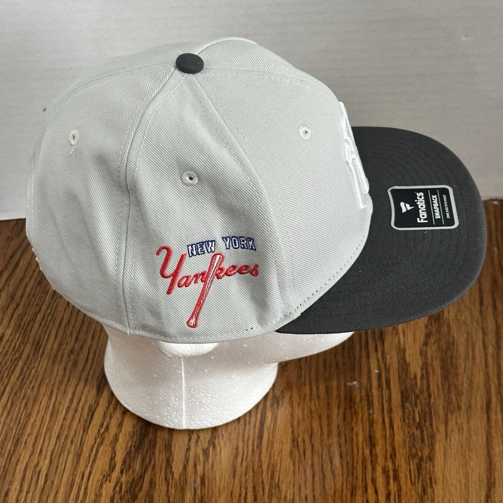 MLB New York Yankees Fanatics Snapback Adjustable One Size Hat Size ONE SIZE - 2 Thumbnail