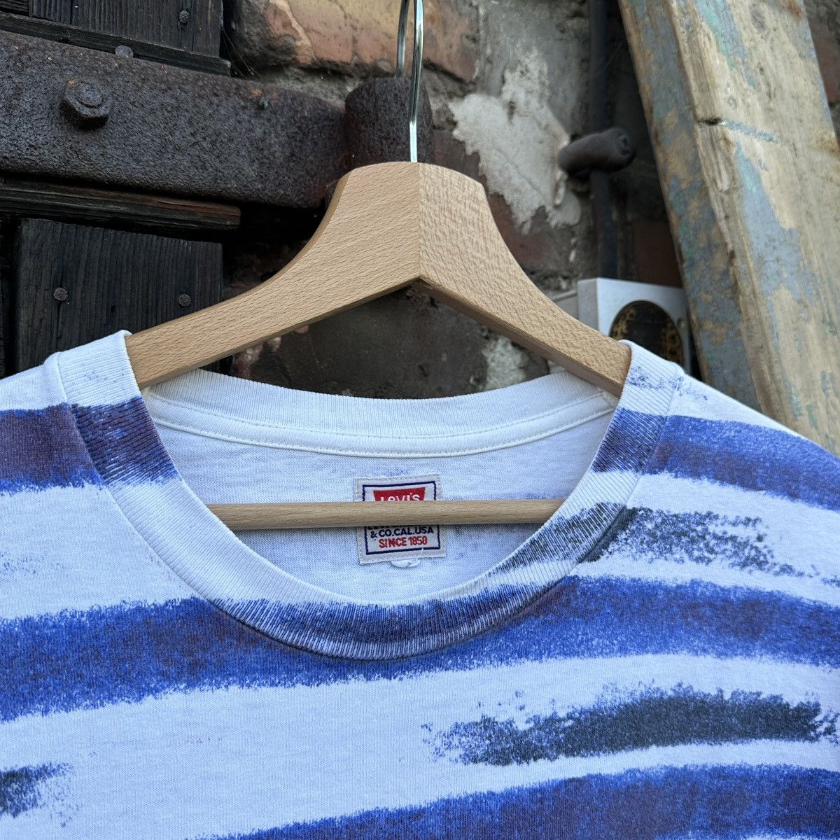 Levi's Vintage Levi’s Levis 90s 80s T-Shirt AOP Tee Made in Usa Size US M / EU 48-50 / 2 - 2 Thumbnail