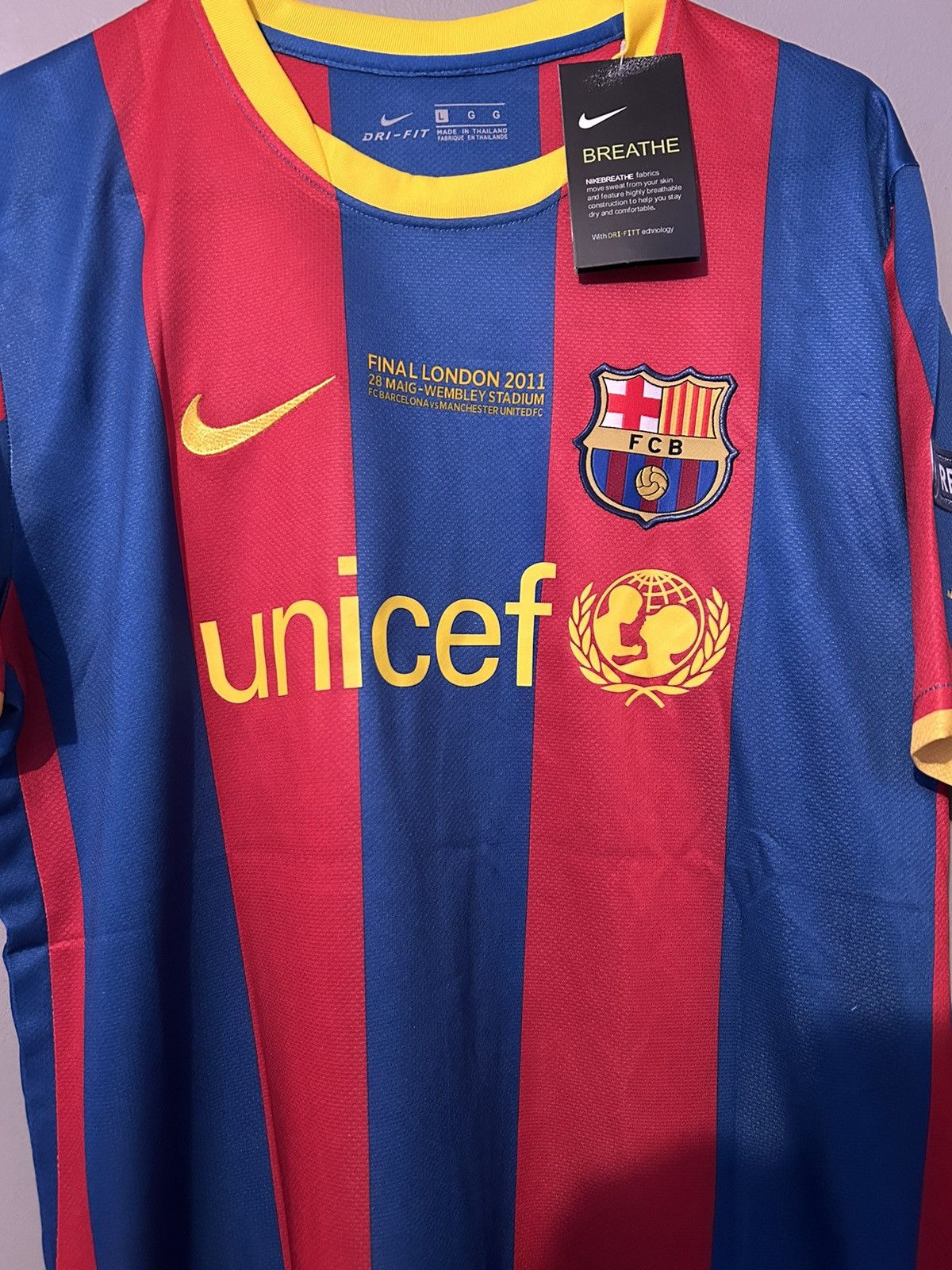 Vintage Messi Barca 11/12 home Jersey-Size L / XL Size US L / EU 52-54 / 3 - 2 Thumbnail