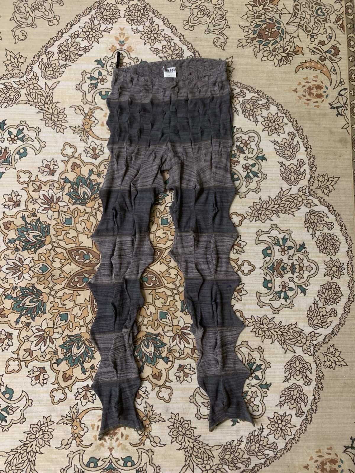 Designer × Japanese Brand FUGA FUGA LEGGINGS DESINGNER Size 27" / US 4 / IT 40 - 1 Thumbnail