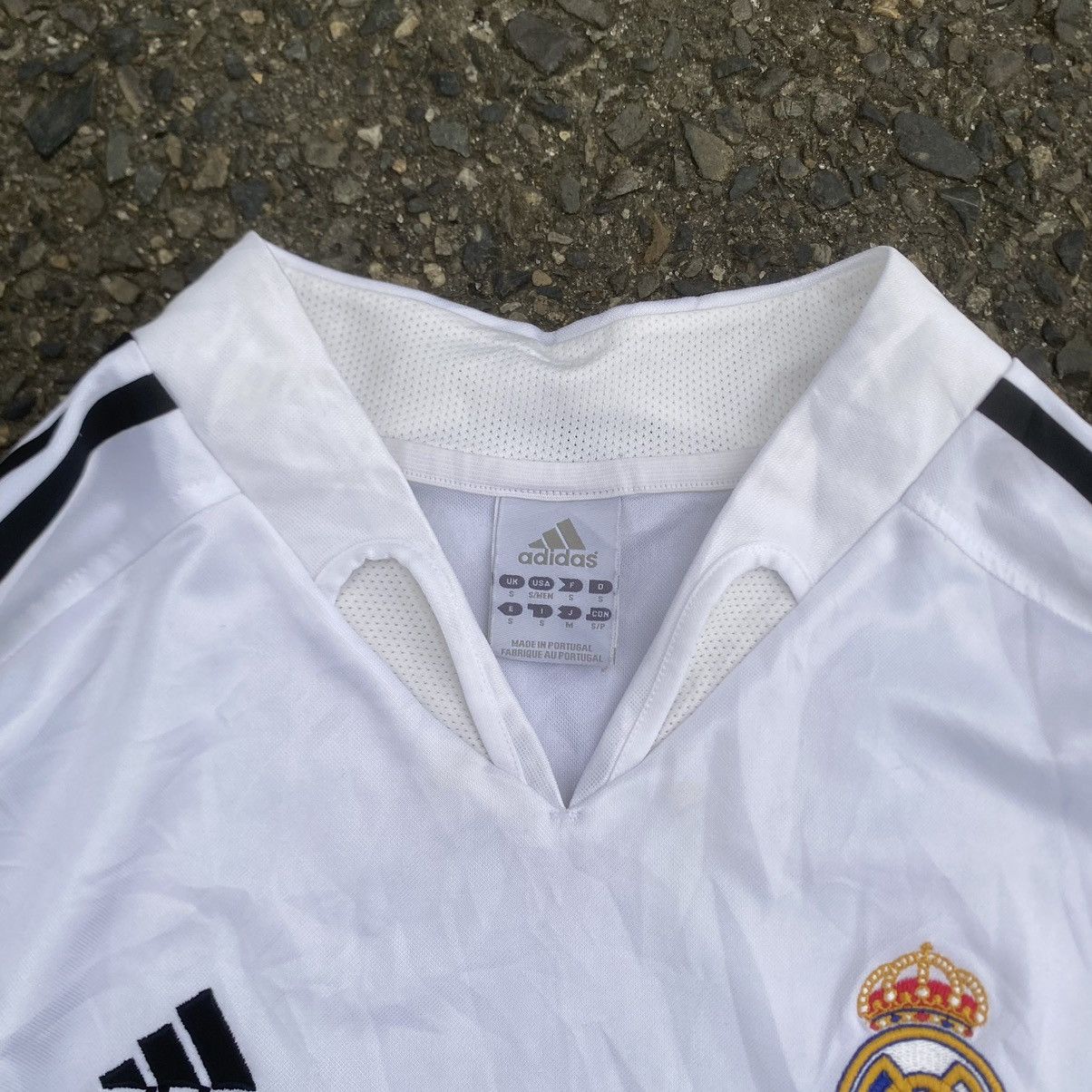 Adidas 2004 Real madrid beckham jersey Size US M / EU 48-50 / 2 - 7 Thumbnail
