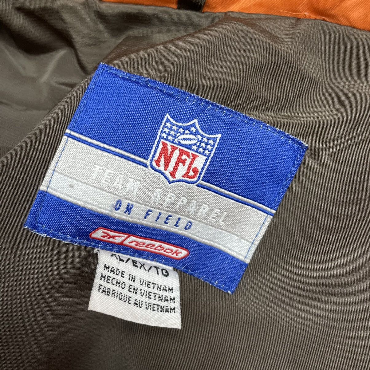 NHL × Vintage Vintage Reebok 90s Cleveland Football Quilted Hooded Jacket Size US XL / EU 56 / 4 - 9 Thumbnail