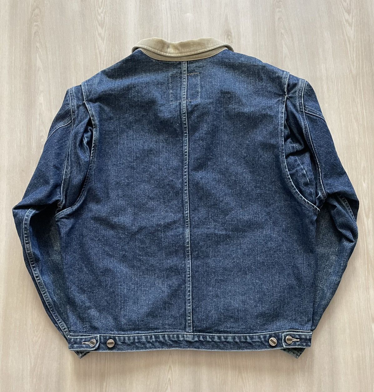 Guess VTG 90s Guess USA Denim Trucker Trim Sz L distressed Size US L / EU 52-54 / 3 - 8 Thumbnail