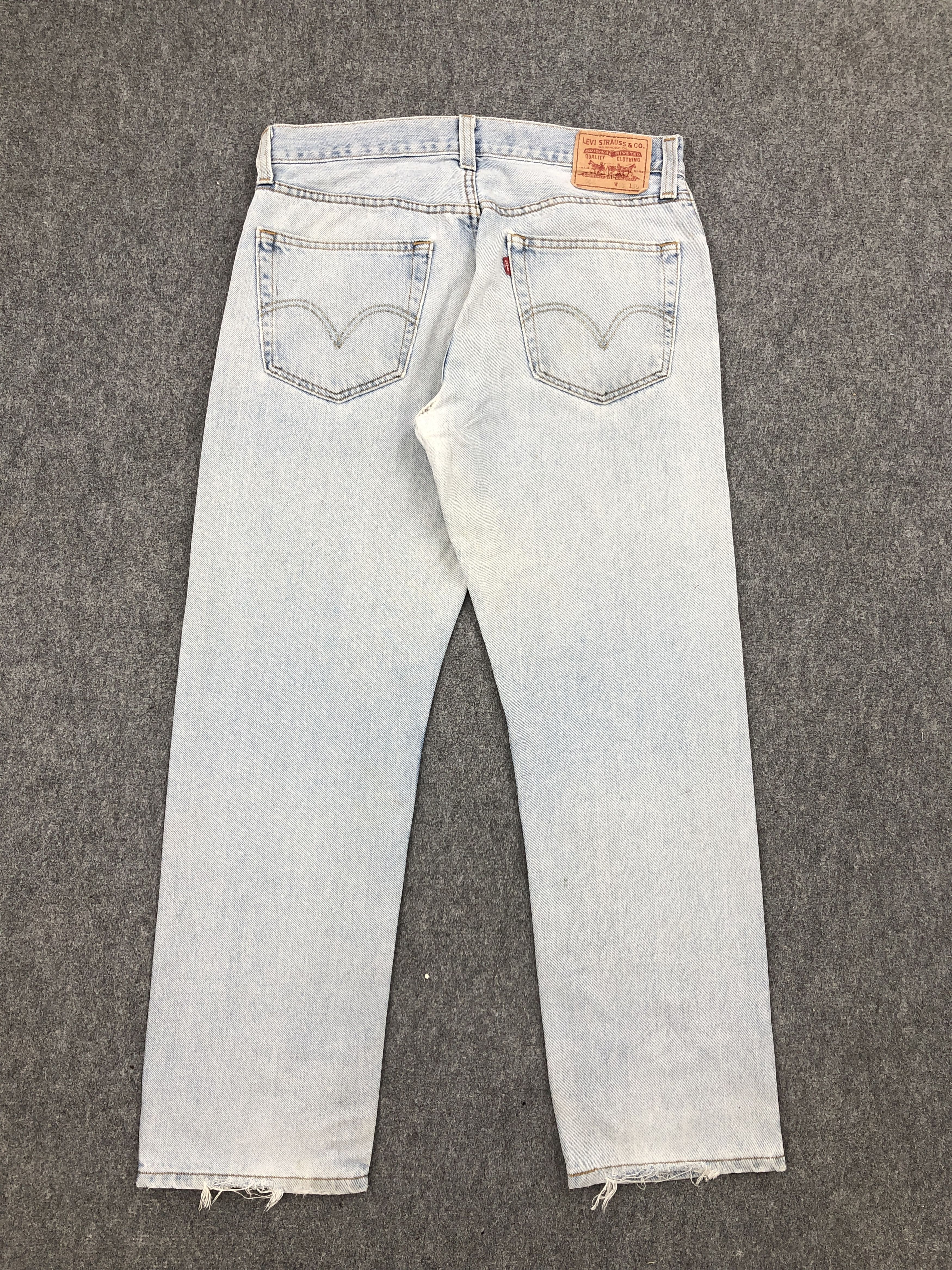 Levi's × Vintage Light Washed Vintage Levis 505 Jeans Size US 33 - 3 Thumbnail