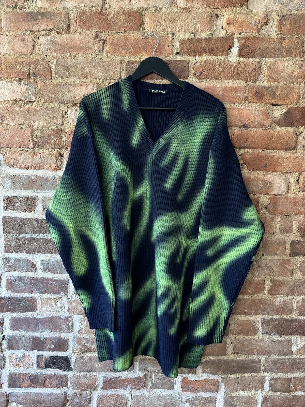 Balenciaga Balenciaga Flame Sweater Size US S / EU 44-46 / 1 - 1 Thumbnail
