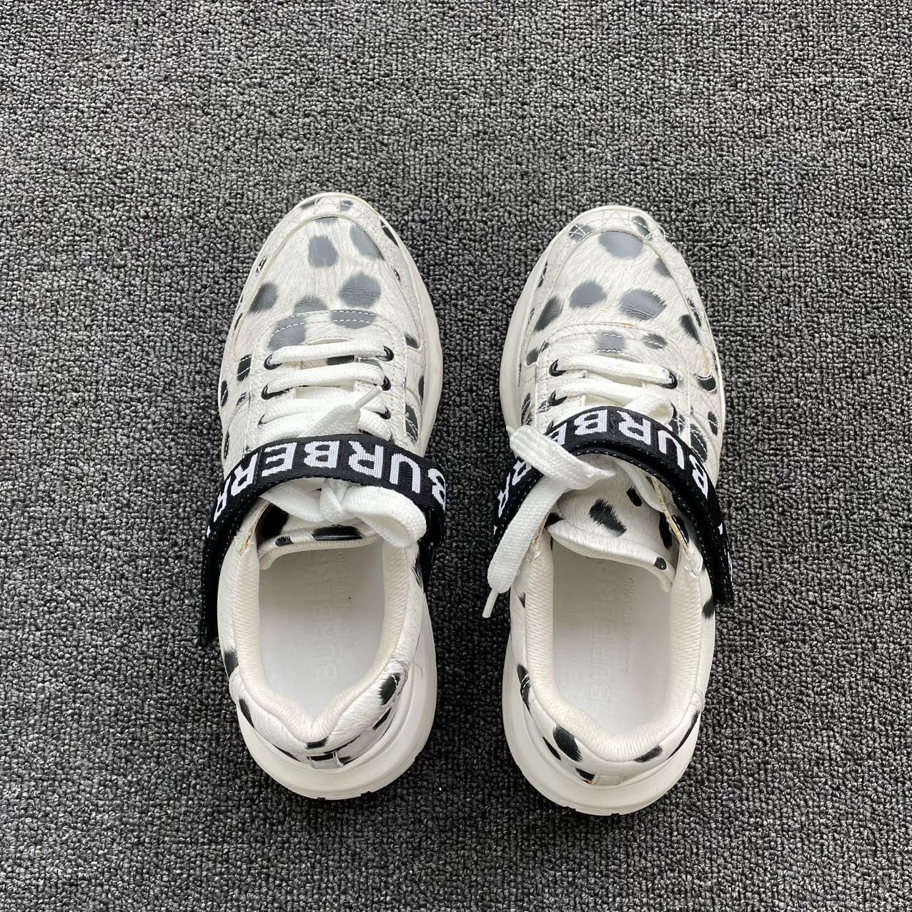 Burberry Burberry 95 New B&W Runway Trainer Size 36.5 Size US 6 / IT 36 - 4 Thumbnail