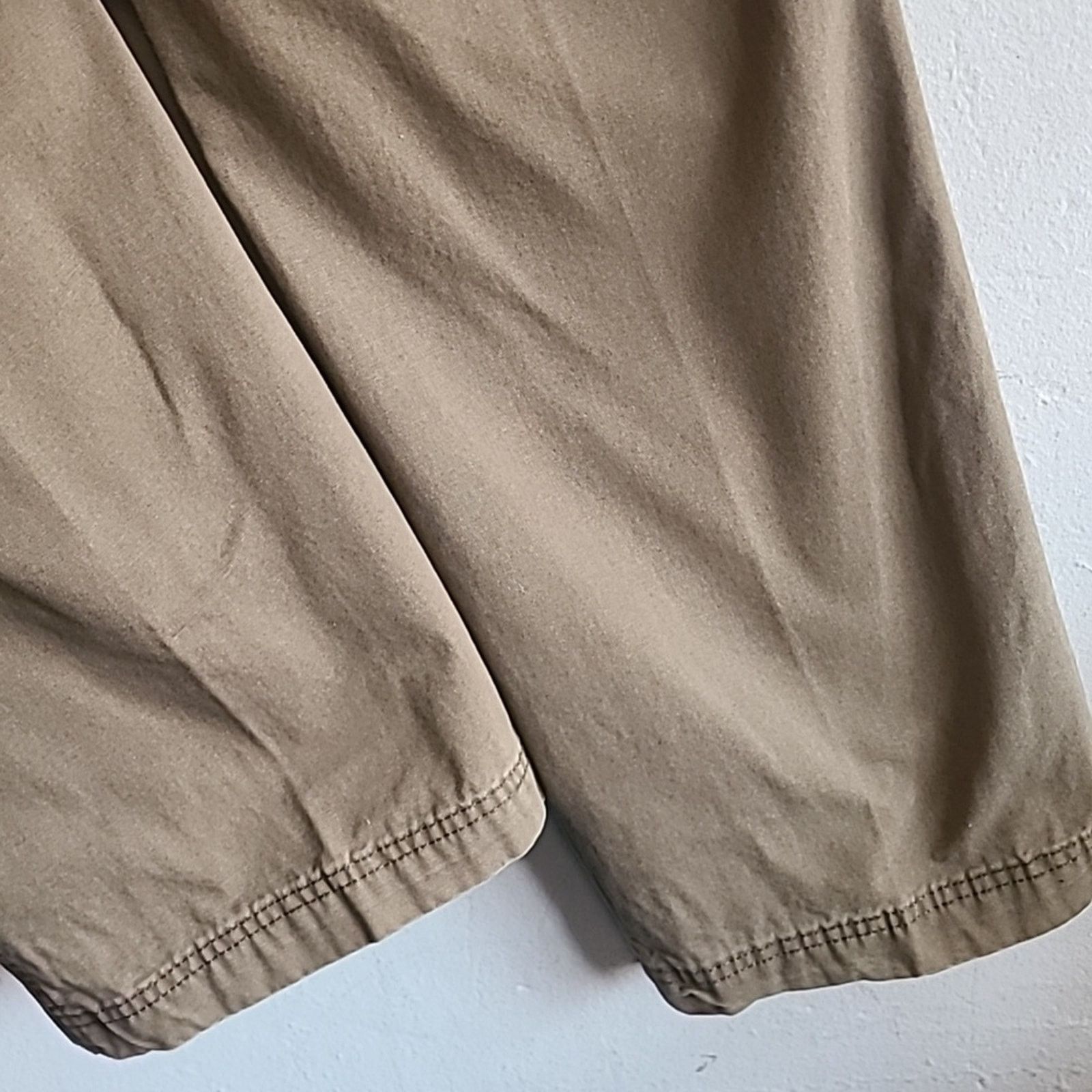 Columbia Women's size 8 Columbia olive green Everyday pants Size 30" / US 8 / IT 44 - 5 Thumbnail