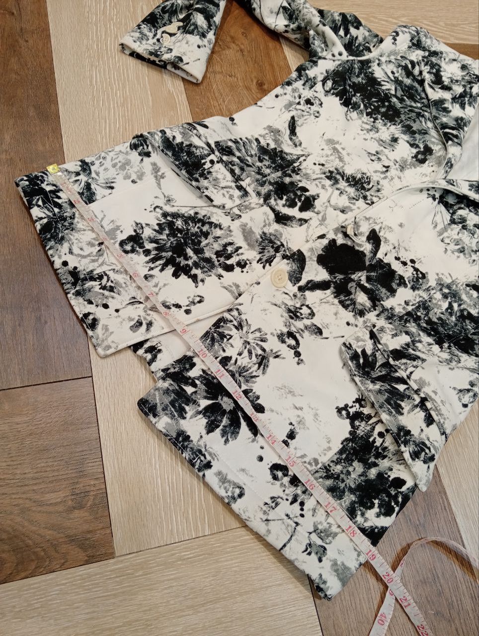 Tornado Mart TORNADO MART JAPAN FLORAL BLACK & WHITE BLAZER JACKET Size US L / EU 52-54 / 3 - 19 Thumbnail