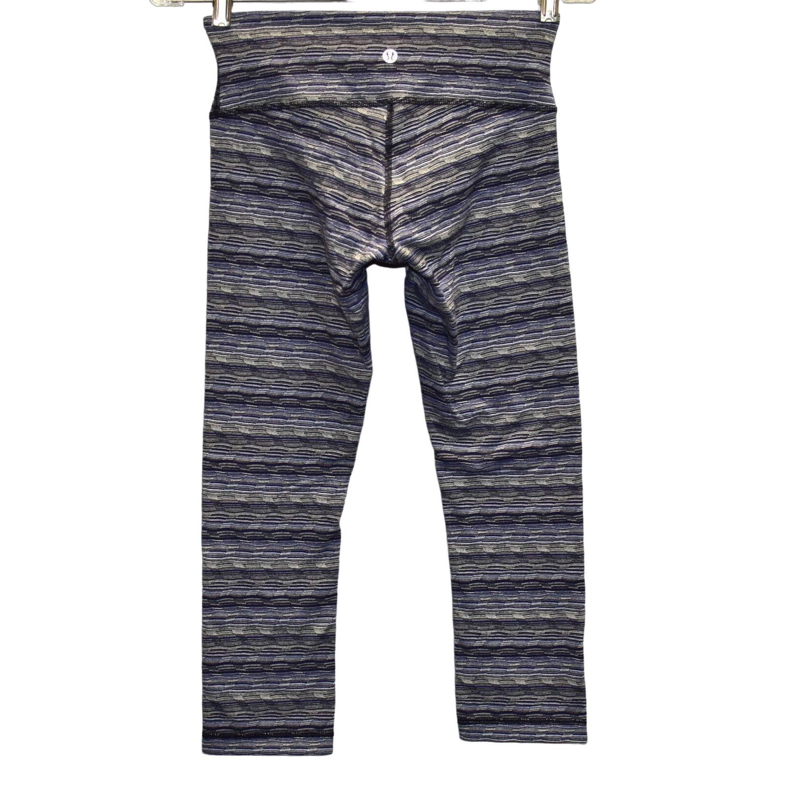 Lululemon LULULEMON Wunder Under Crop III Blue Striped Pants Size 4 Size 27" / US 4 / IT 40 - 4 Thumbnail