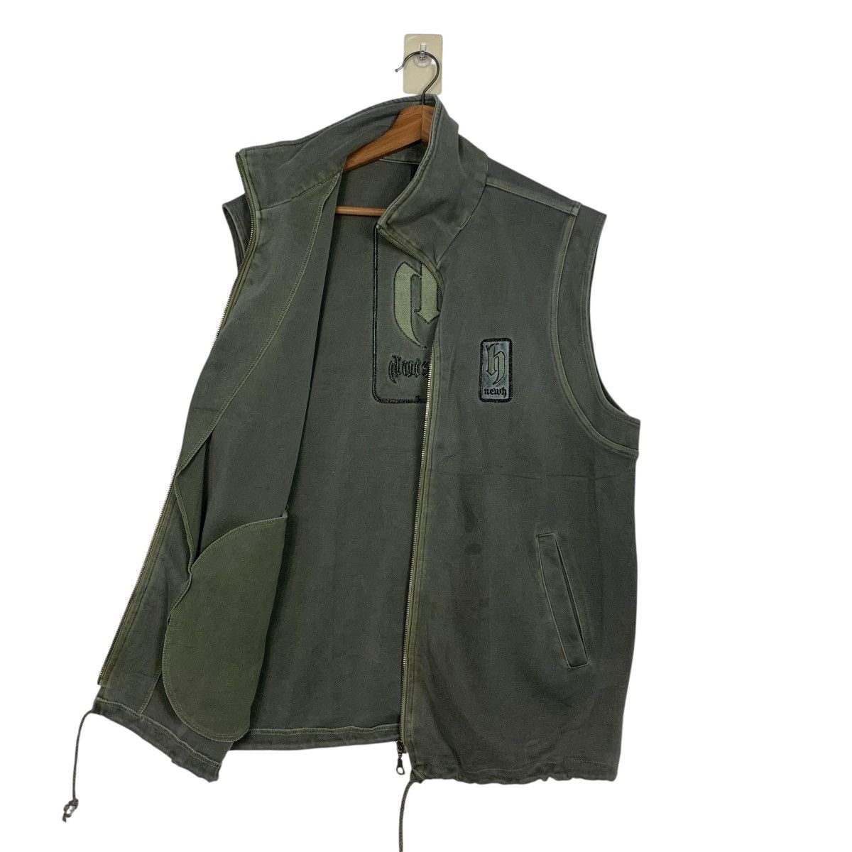 Vintage Vintage NEWH back Big Logo Zipper Vest #3559-C163 Size US L / EU 52-54 / 3 - 9 Thumbnail
