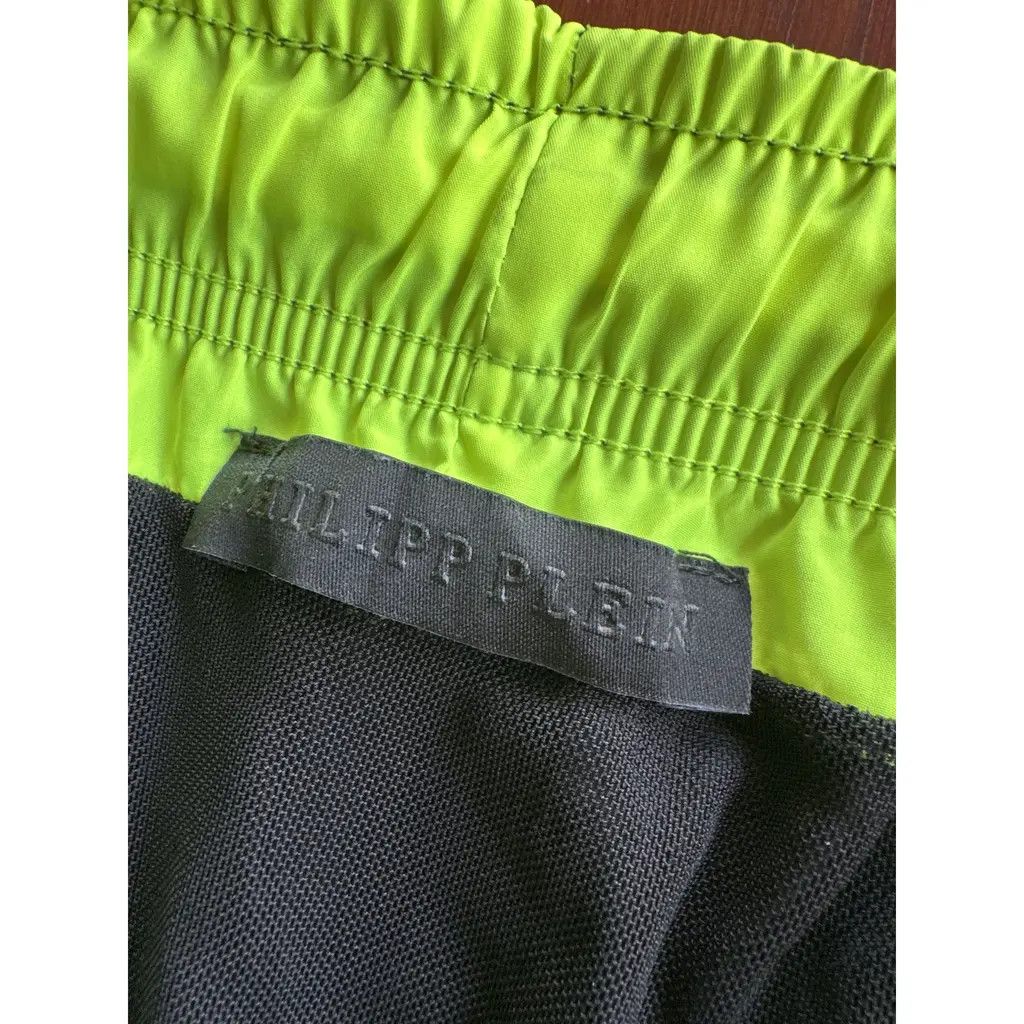 Philipp Plein Philipp Plein Skull Logo Board Shorts Black Neon Size L Size US 34 / EU 50 - 3 Thumbnail