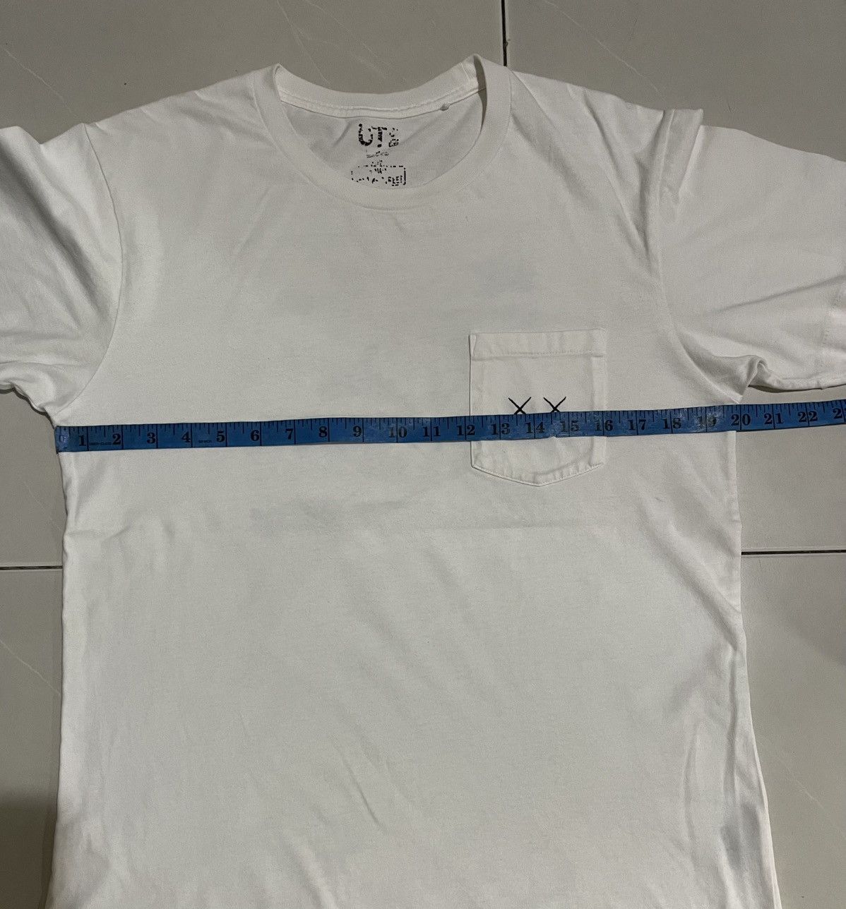 Kaws × Uniqlo Uniqlo x KAWS Hands & Blocks 2016 Short Sleeve Pocket Tee Size US M / EU 48-50 / 2 - 7 Thumbnail