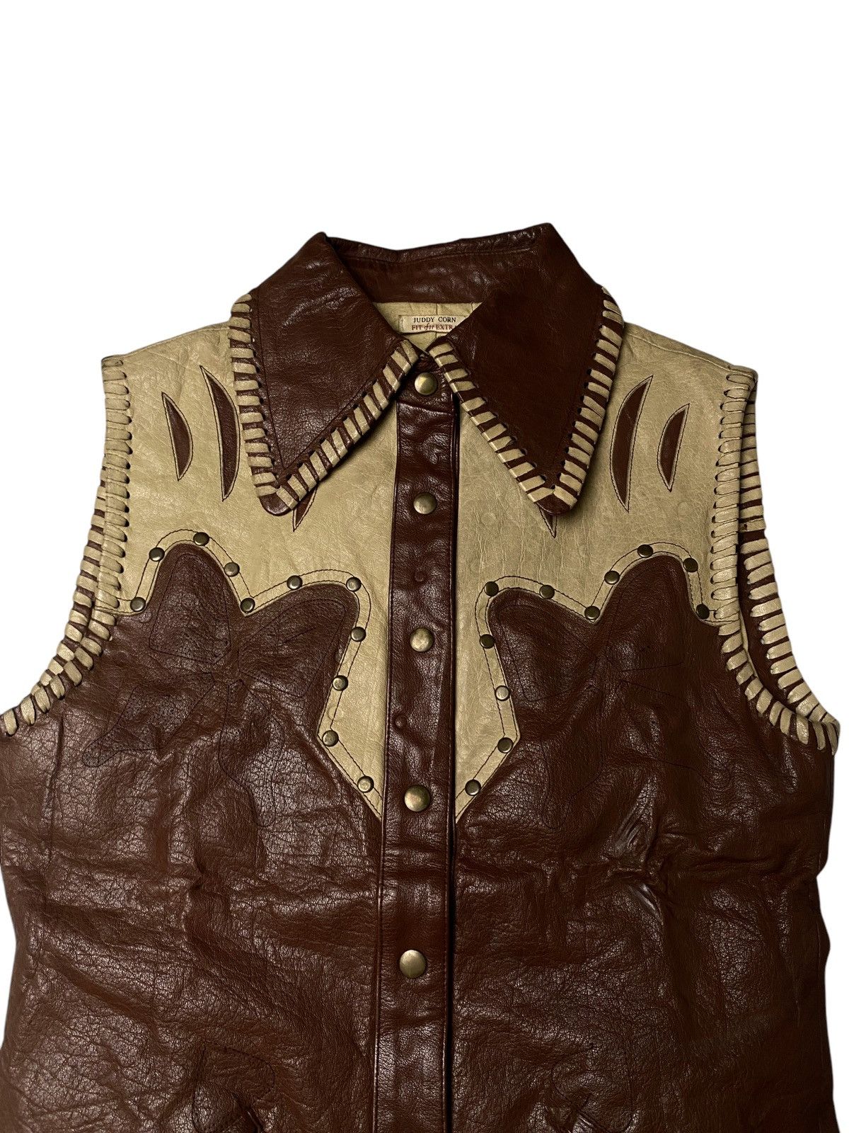 Le Grande Bleu (L.G.B.) 2000's Juddy Corn Ethnic Buffalo Leather Vest Size US S / EU 44-46 / 1 - 3 Thumbnail
