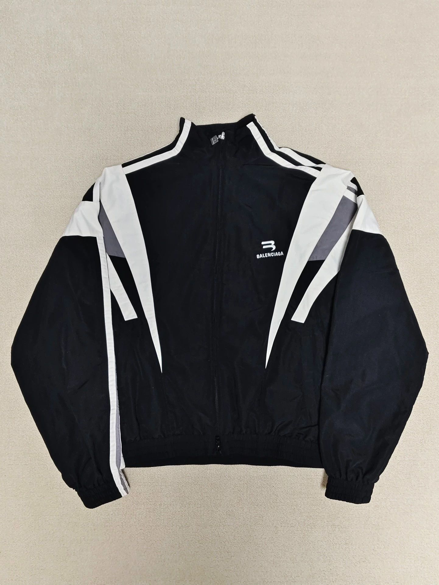 Balenciaga black and white spliced Sporty B embroidered logo nylon jacket