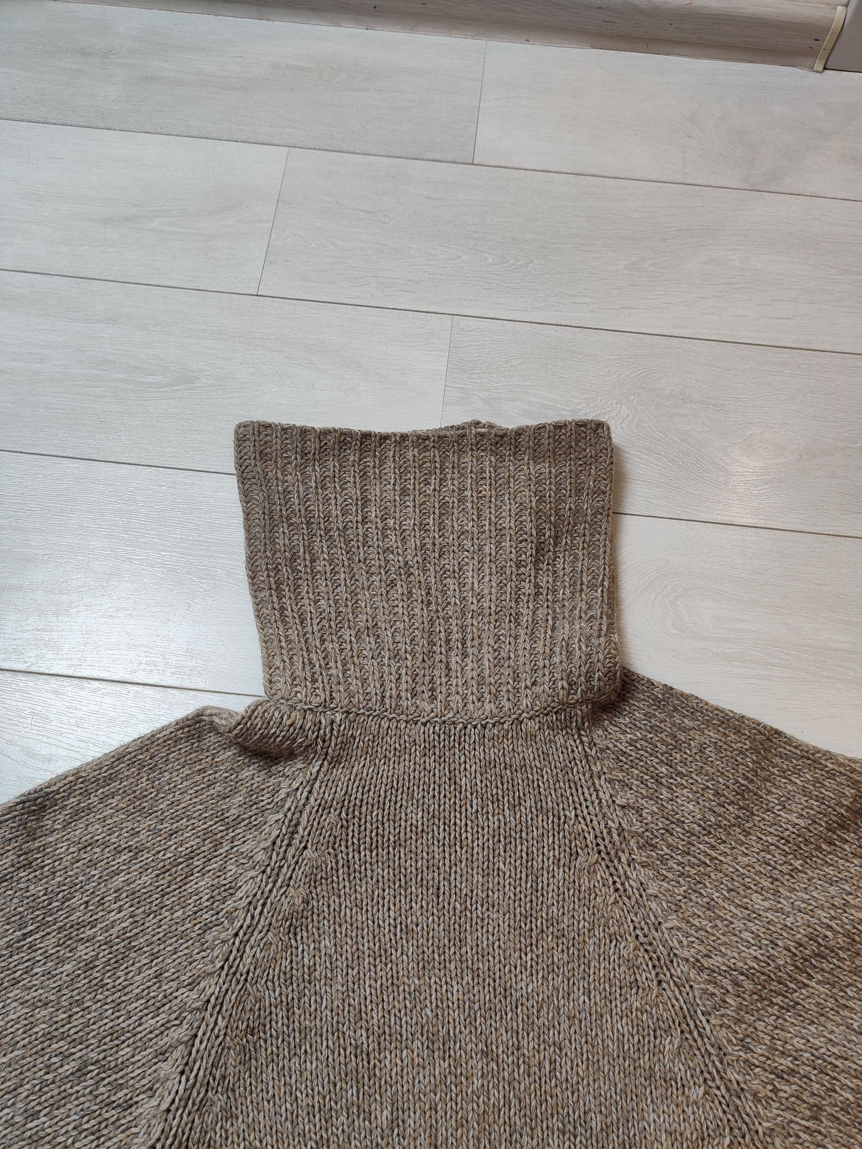 Roberto Collina Roberto Collina merino wool sweater poncho Size M / US 6-8 / IT 42-44 - 4 Thumbnail