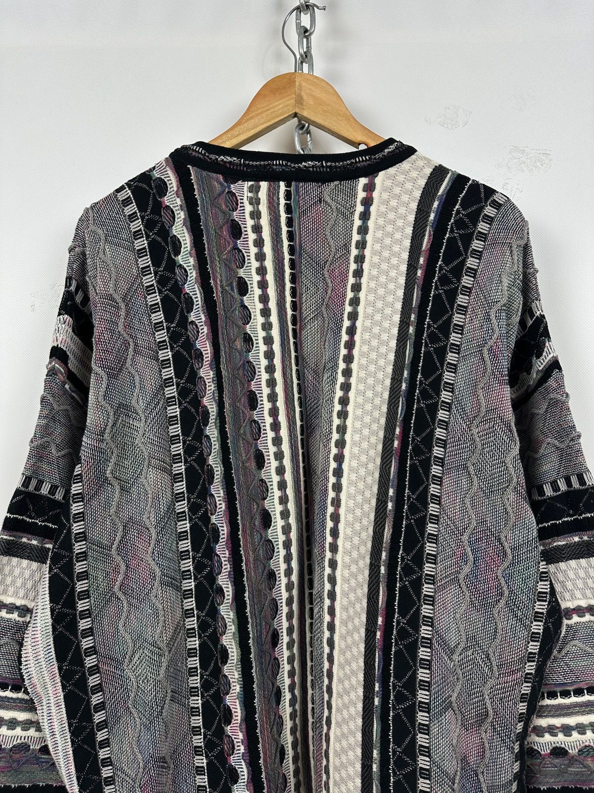 Tundra Canada Vintage Tundra Canada 3D Knit Coogi Style Sweater Size US XL / EU 56 / 4 - 11 Thumbnail