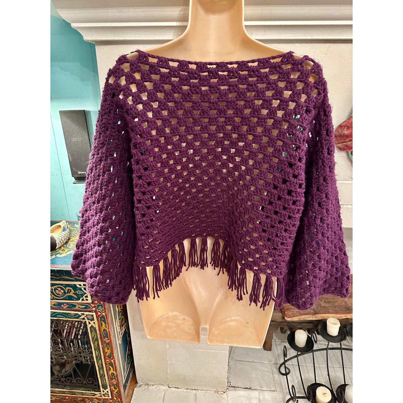 Vintage VINTAGE FRINGED GRANNY SQUARE BOHO PURPLE CROCHET SWEATER Size S / US 4 / IT 40 - 2 Thumbnail