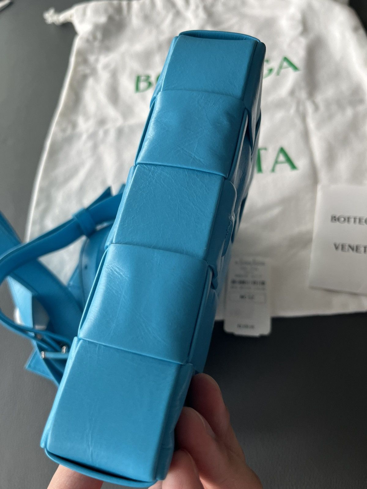 Bottega Veneta $3k value Super Runway Brand New Cassette Bag Waxed Leather Size ONE SIZE - 23 Thumbnail