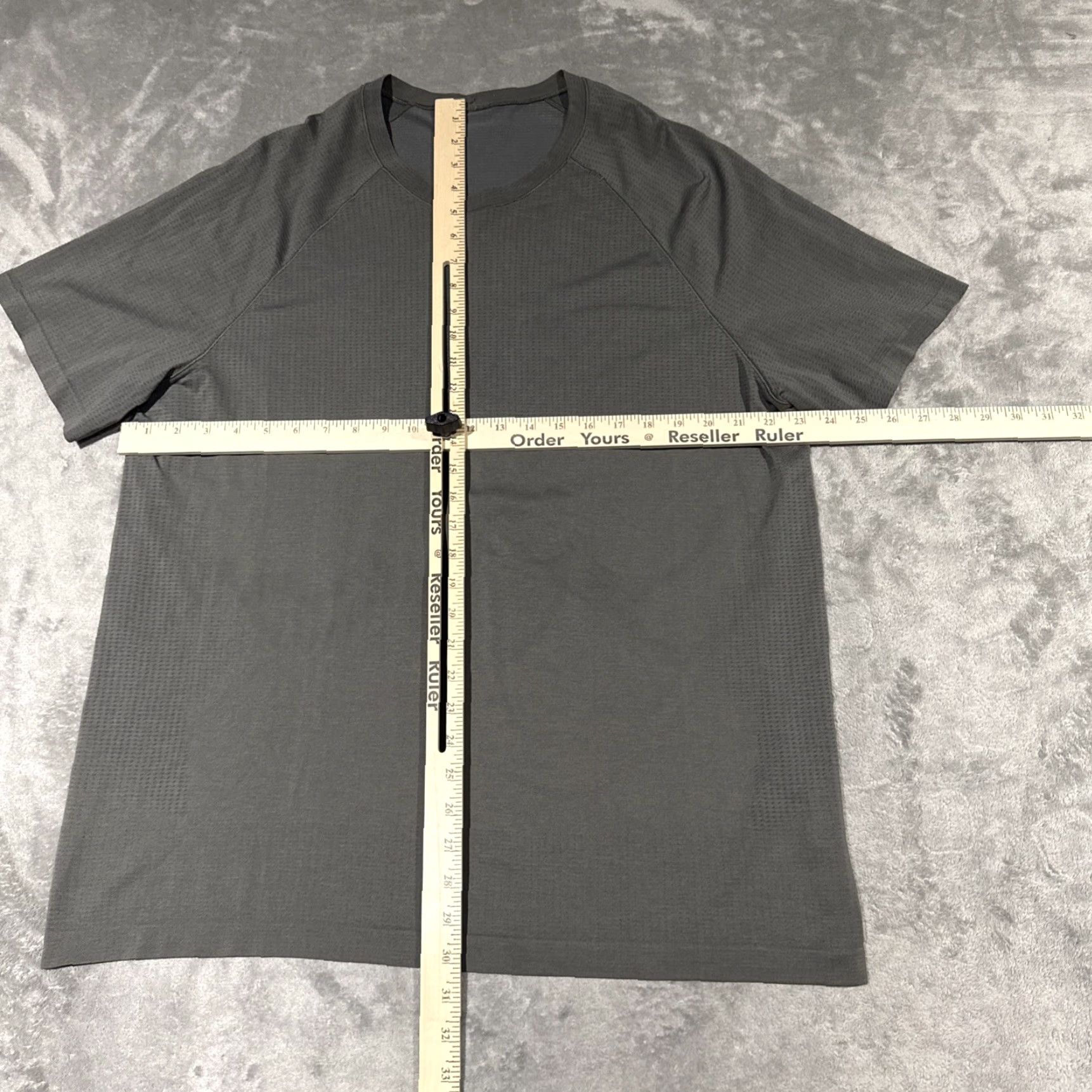 Lululemon Lululemon Shirt Mens XXL Gray Metal Vent Tech Casual Gym Workout Logo Stretch Size US XXL / EU 58 / 5 - 3 Thumbnail