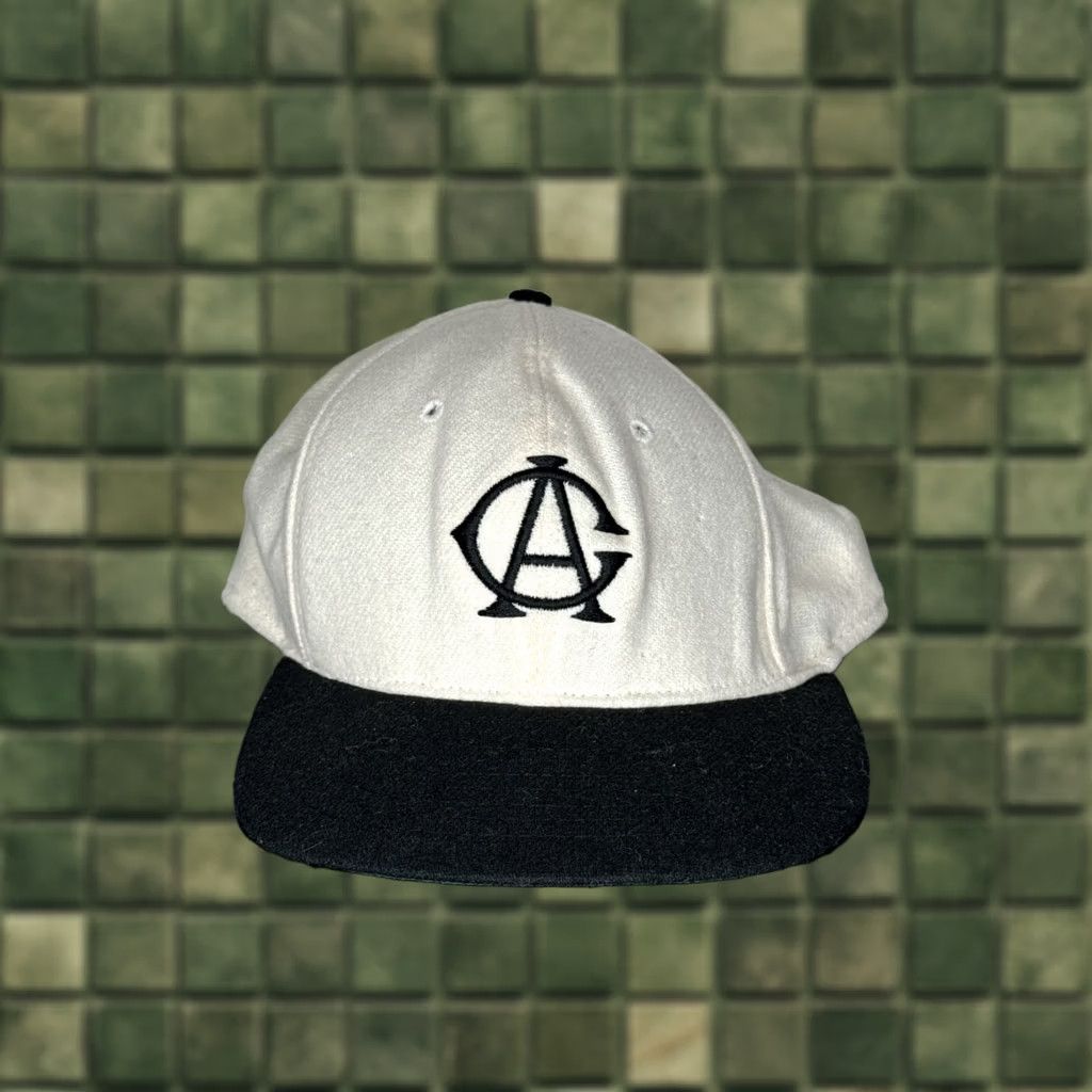 MLB VINTAGE Chicago White Sox MLB Fitted Cap Wool USA Roman 7 1/8 Size ONE SIZE - 1 Thumbnail