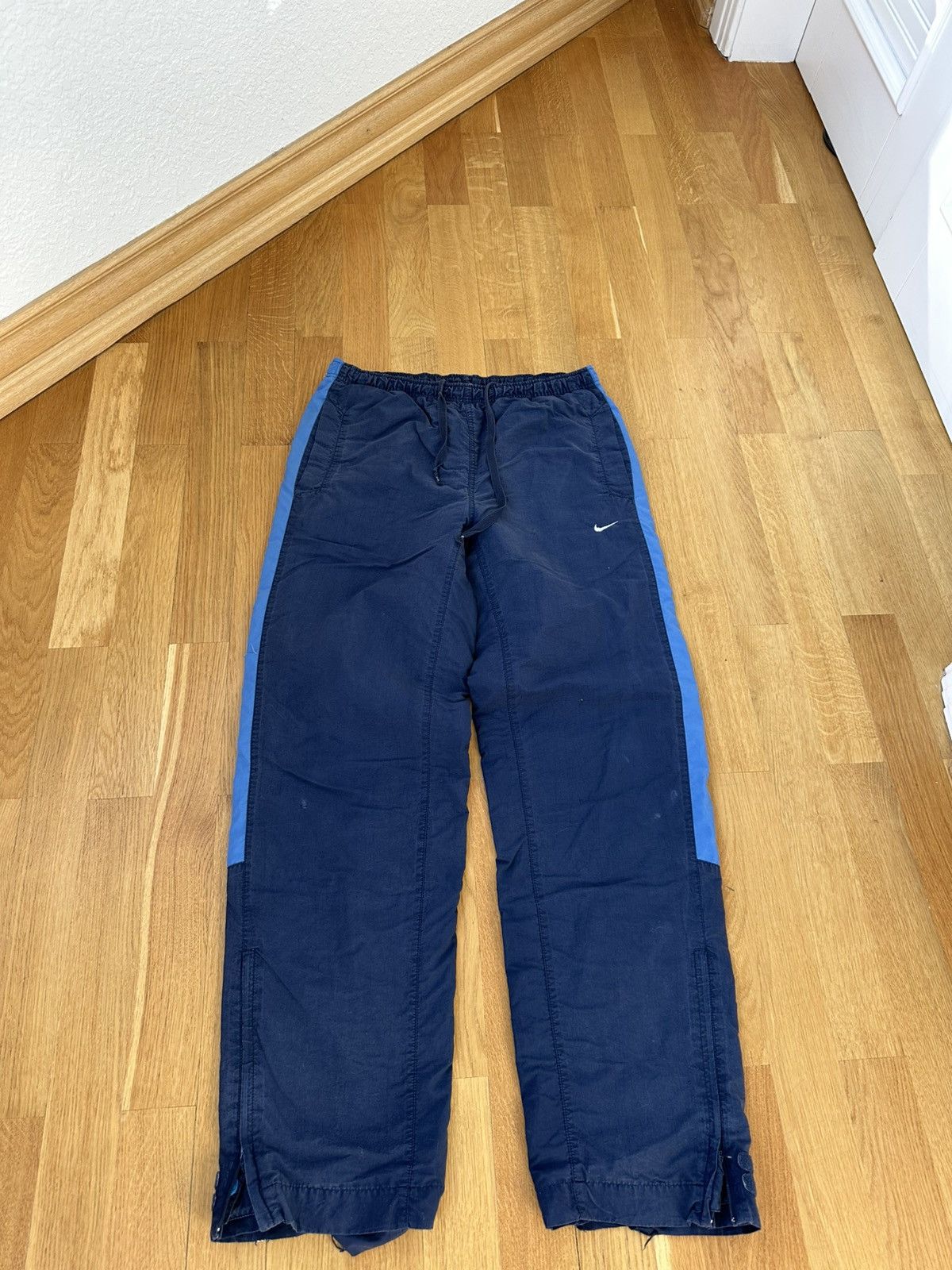 Vintage Vintage Nike Distressed Pants Blue Fit Swoosh Logo Size US 34 / EU 50 - 1 Thumbnail