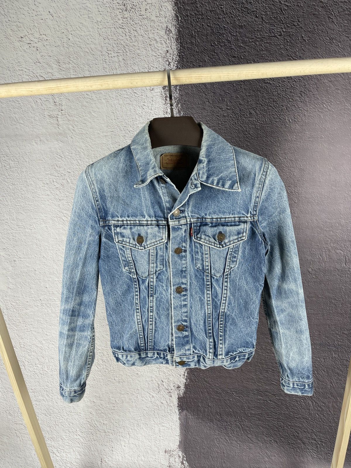 Levi's Levi’s vintage 80s blue faded made in France denim jacket Size XS / US 0-2 / IT 36-38 - 1 Thumbnail