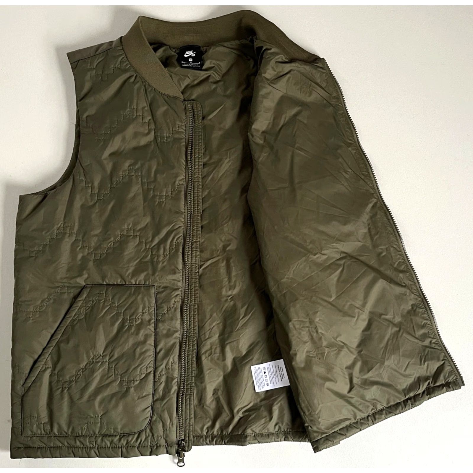 Nike Nike SB Shield Insulated Vest Men’s Quilted Pockets Nylon Olive Green Sz M Size US M / EU 48-50 / 2 - 5 Thumbnail
