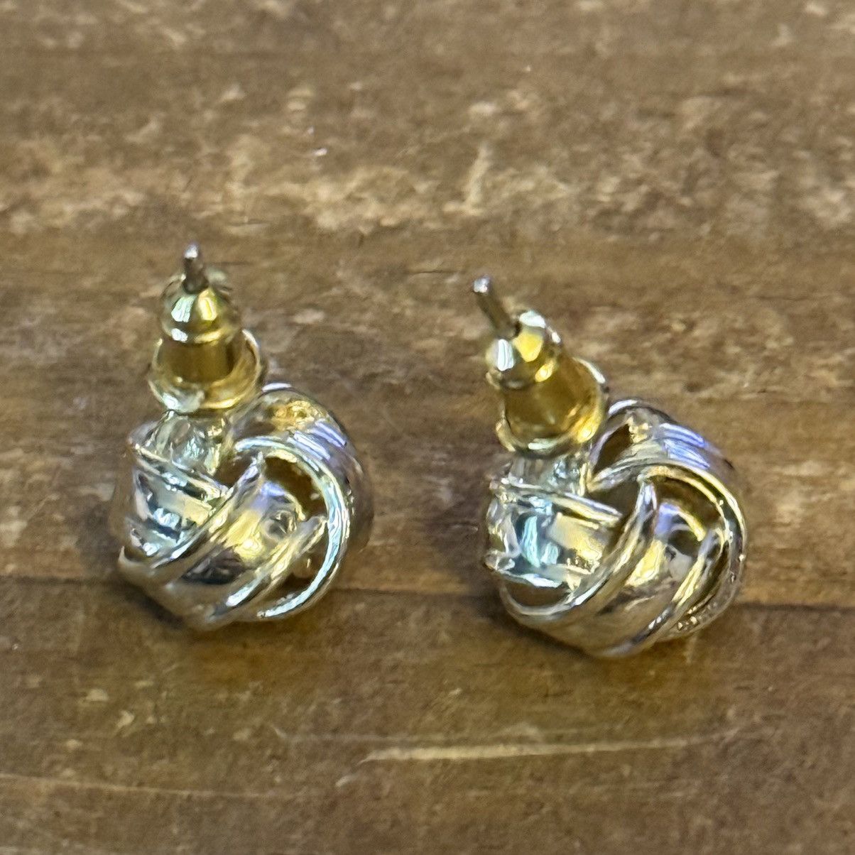 Other Pavoi gold tone knot stud earrings Size ONE SIZE - 3 Thumbnail