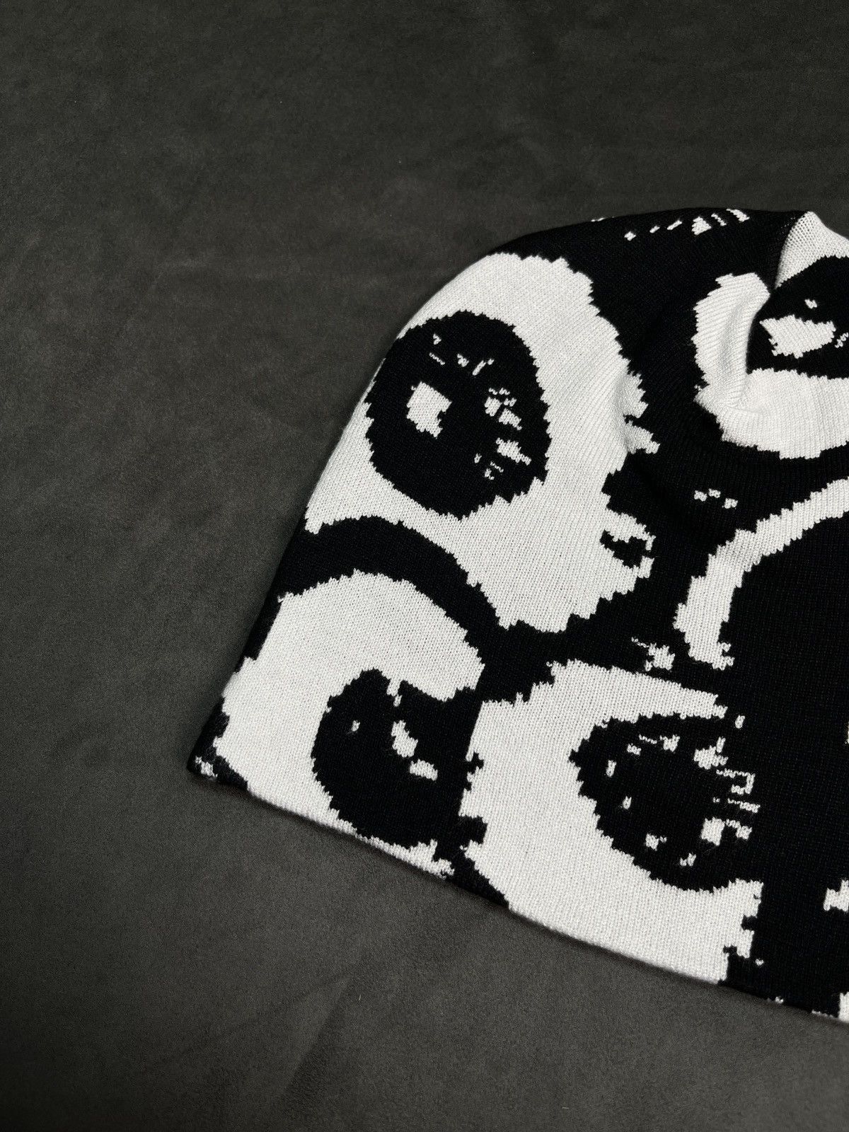 Japanese Brand Deadstock Y2k Eye Graphic No Cuff Knit Hat Beanie OS Size ONE SIZE - 2 Thumbnail