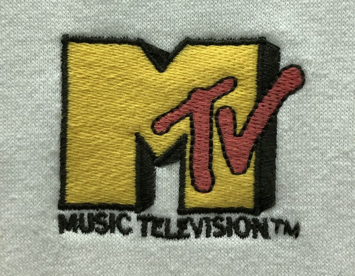 GU × Mtv GU Mtv Music Television 2019 Viacom International Sweatshirt Size US XL / EU 56 / 4 - 4 Thumbnail
