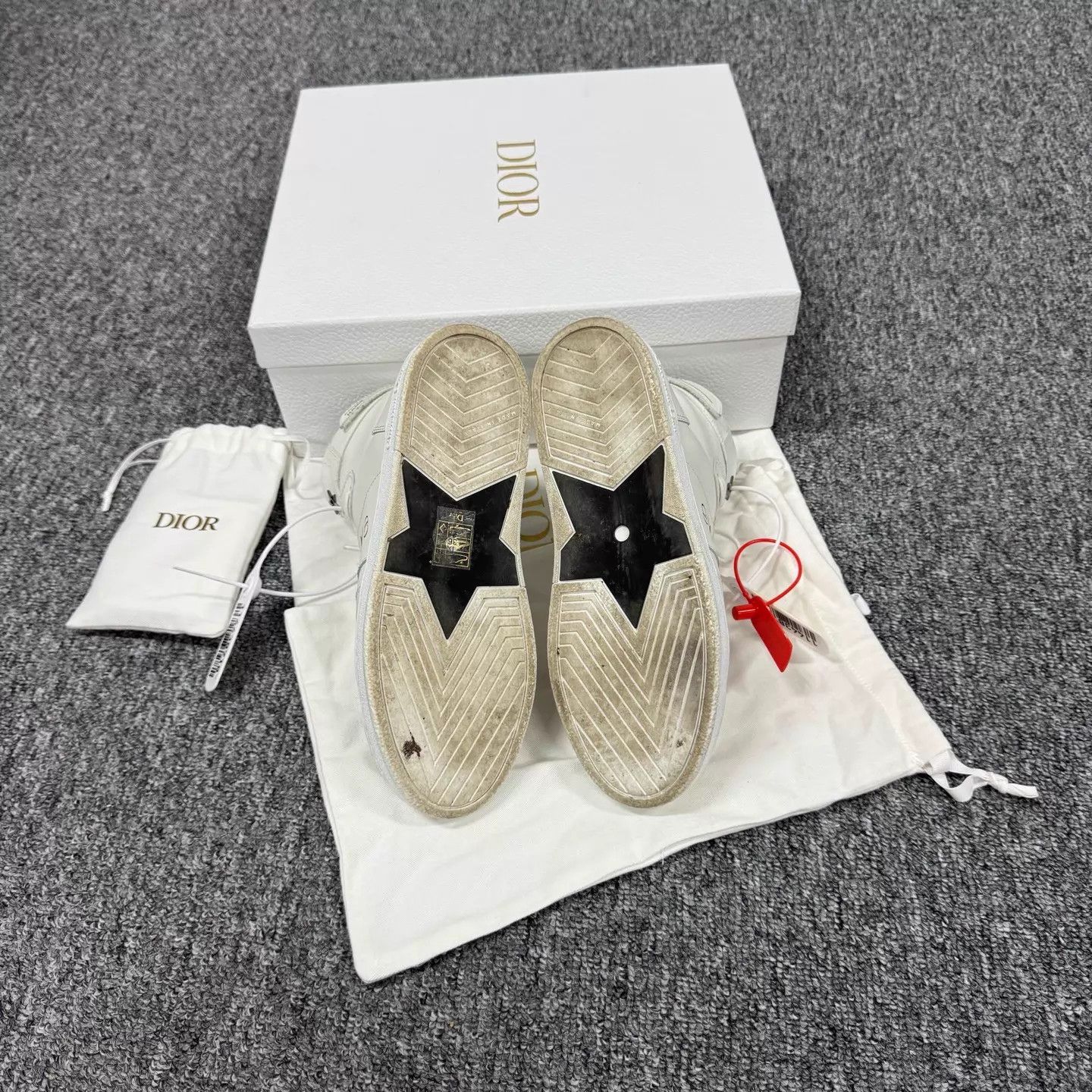 Dior Dior White Star Logo Letter Heel Suede Hi-Top 36.5 Size US 6 / IT 36 - 8 Thumbnail