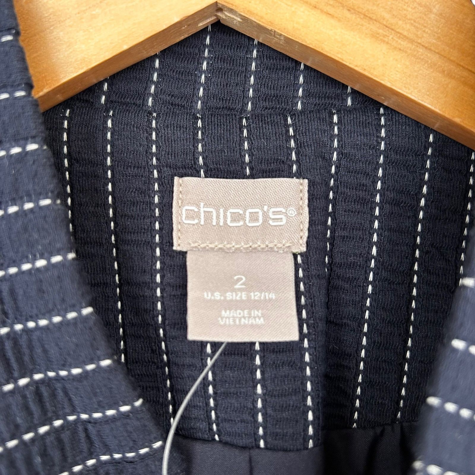Chicos Chico's Navy Pinstripe Boyfriend Blazer Sz 12-14 Size XL / US 12-14 / IT 48-50 - 2 Thumbnail